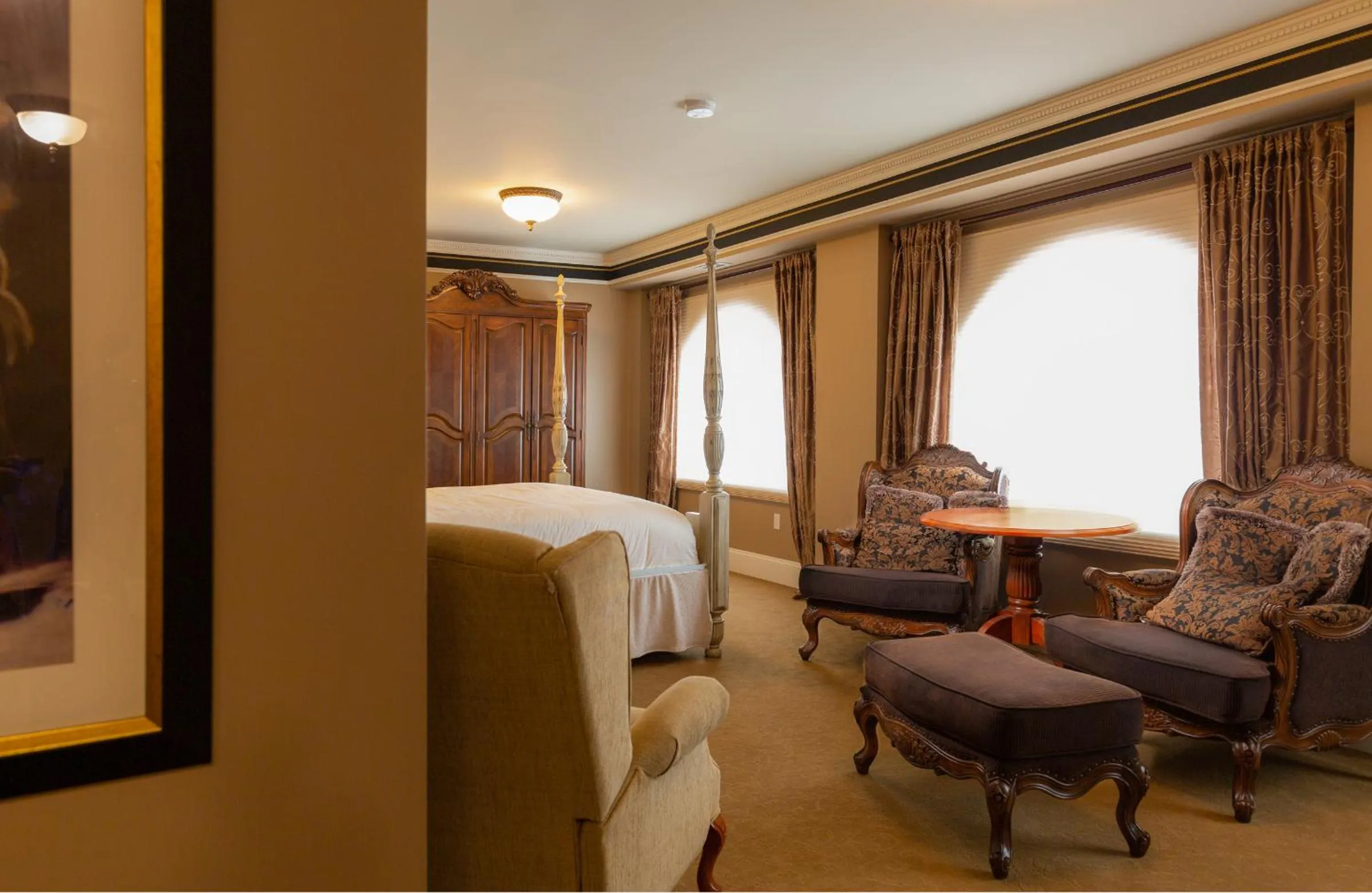 Bedroom, Bed in Grant Hall Hotel