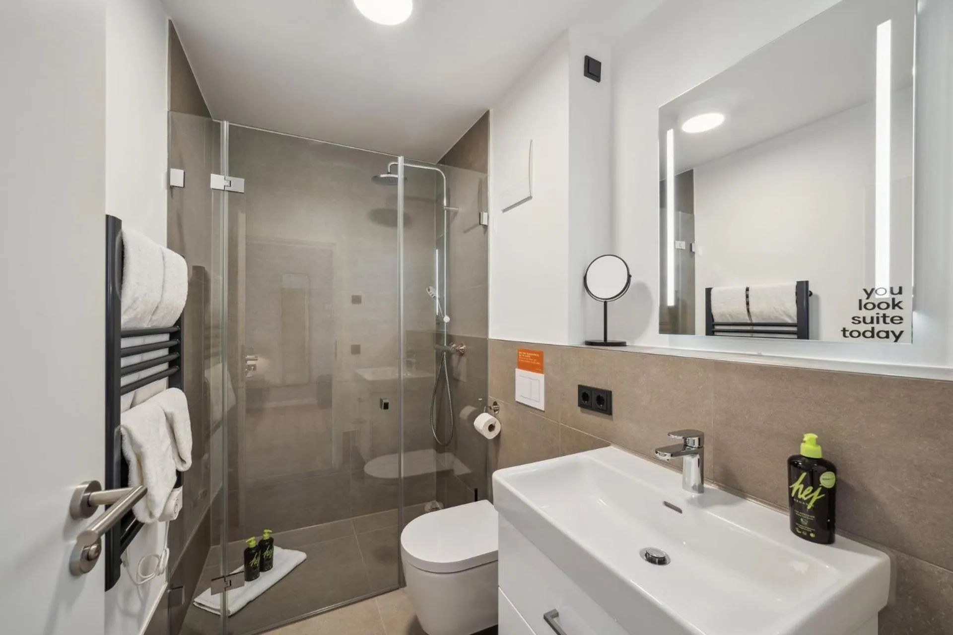 Shower in Limehome Nuremberg Celtisplatz