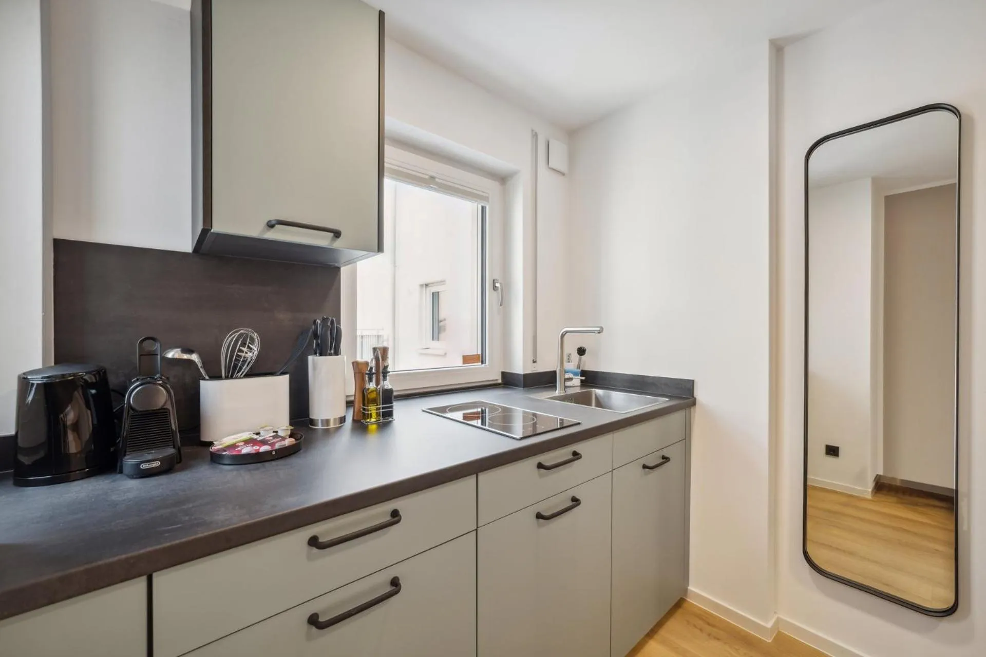 Coffee/tea facilities in Limehome Nuremberg Celtisplatz