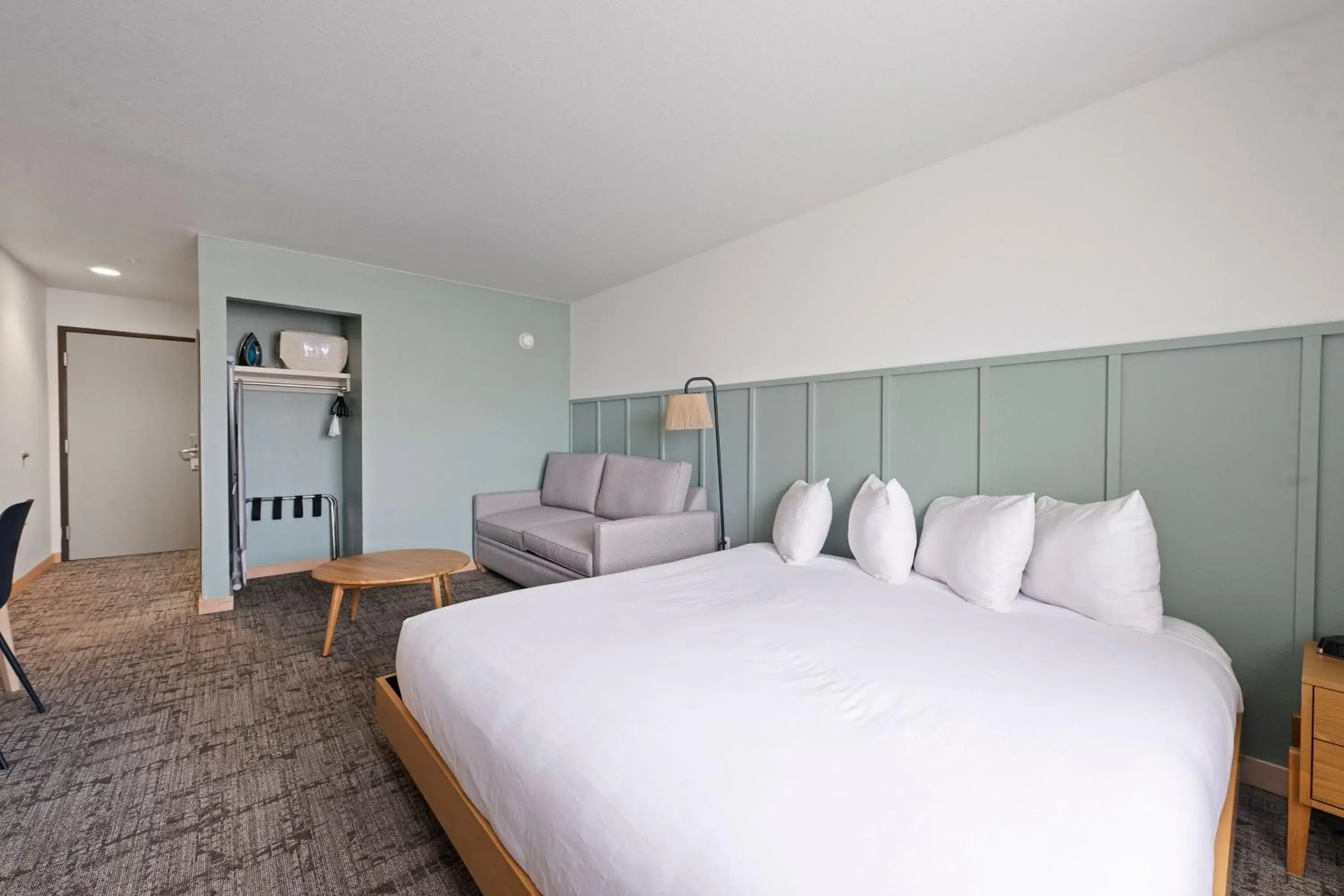 King Room with River View in River Inn at Seaside King Room with River View in River Inn at Seaside