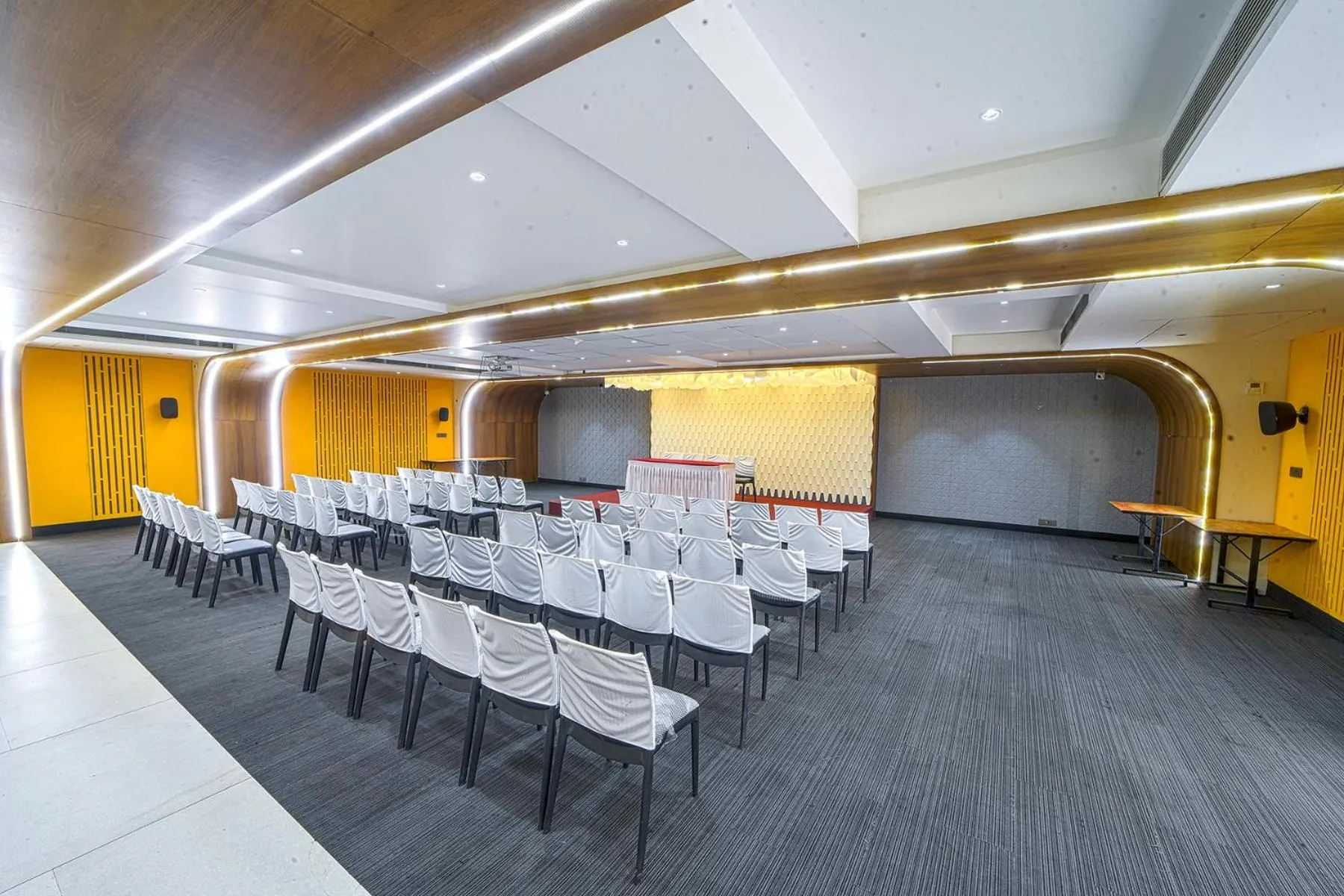 Banquet/Function facilities in Hotel Devgiri Inn and Restaurant