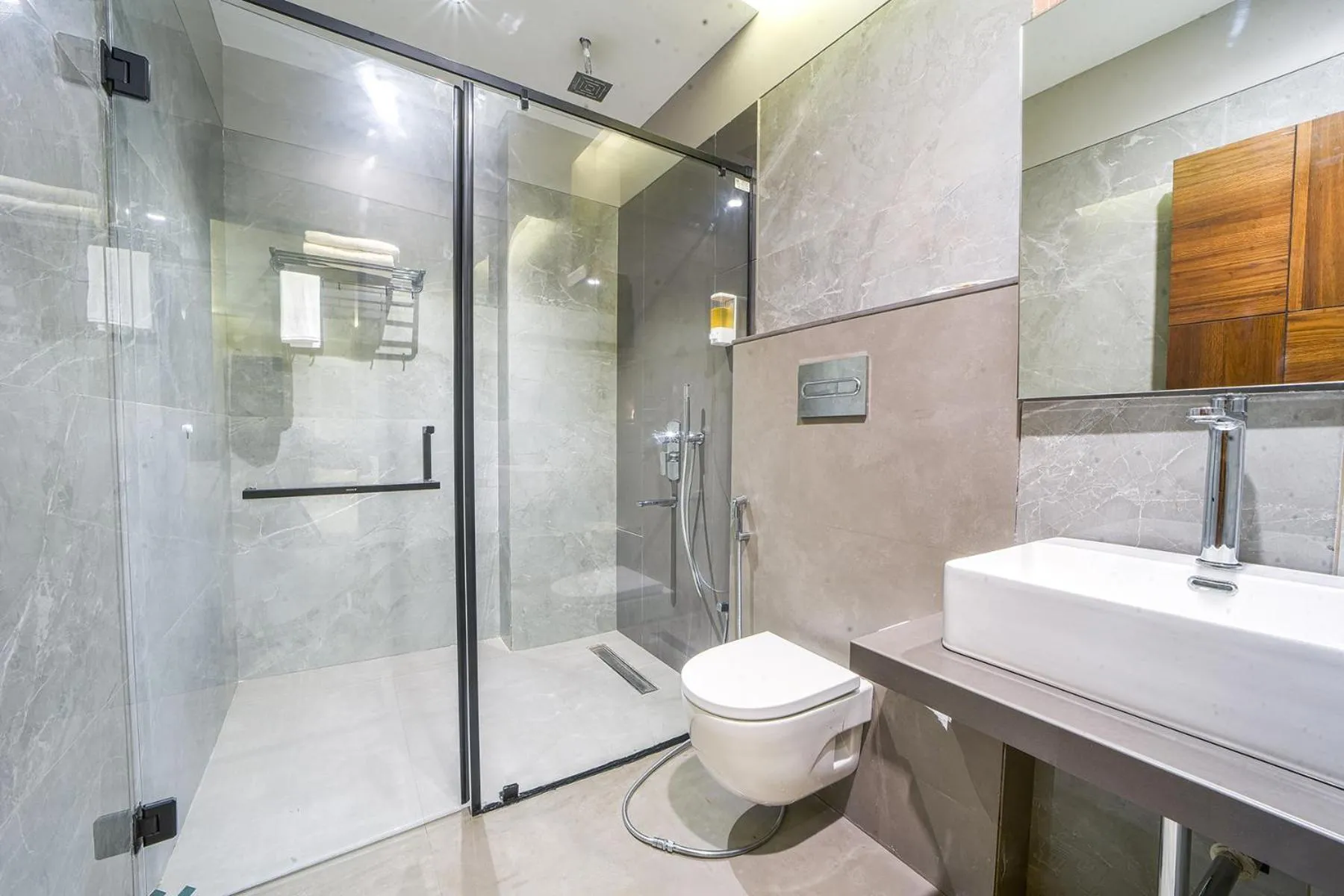 Shower in Hotel Devgiri Inn and Restaurant