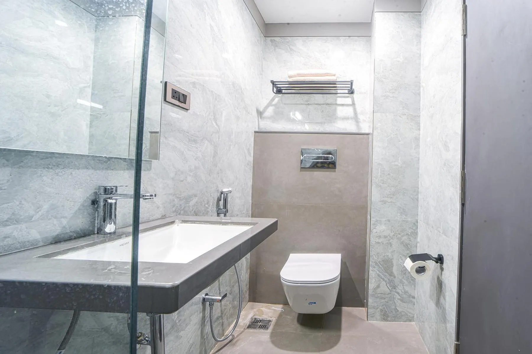 Bathroom in Hotel Devgiri Inn and Restaurant