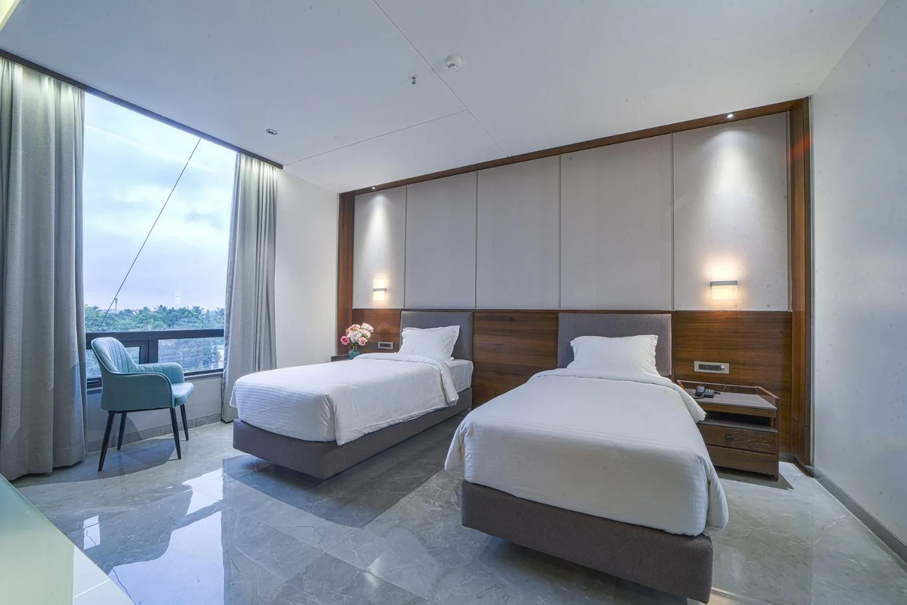 View (from property/room), Bed in Hotel Devgiri Inn and Restaurant