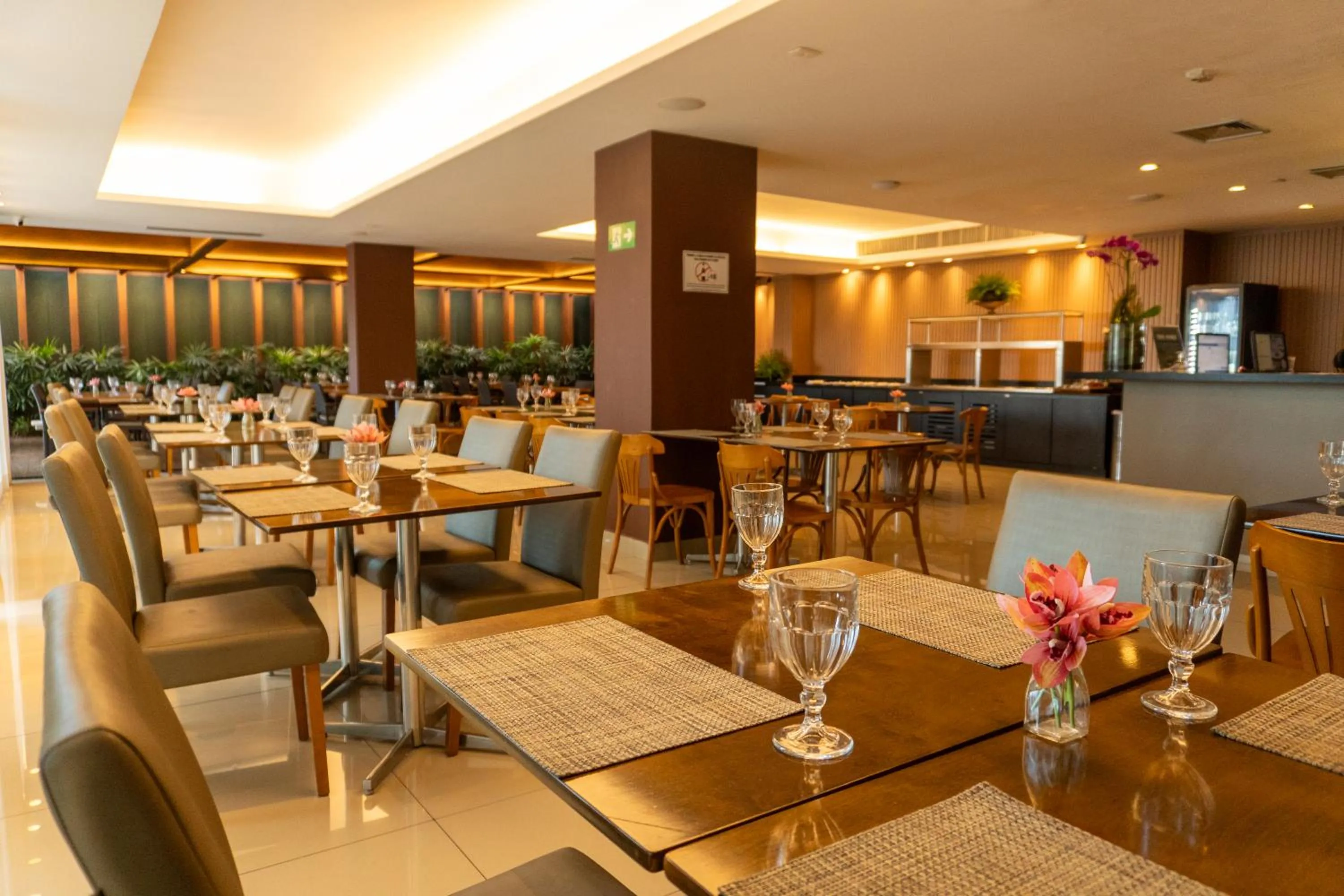 Restaurant/places to eat in San Diego Suites Veredas Sete Lagoas