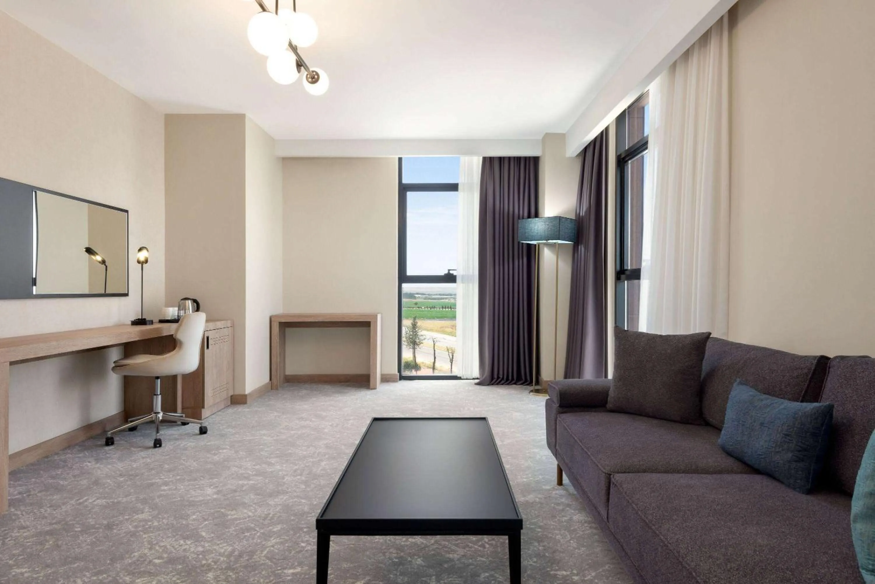 Bed in Ramada Plaza By Wyndham Batman