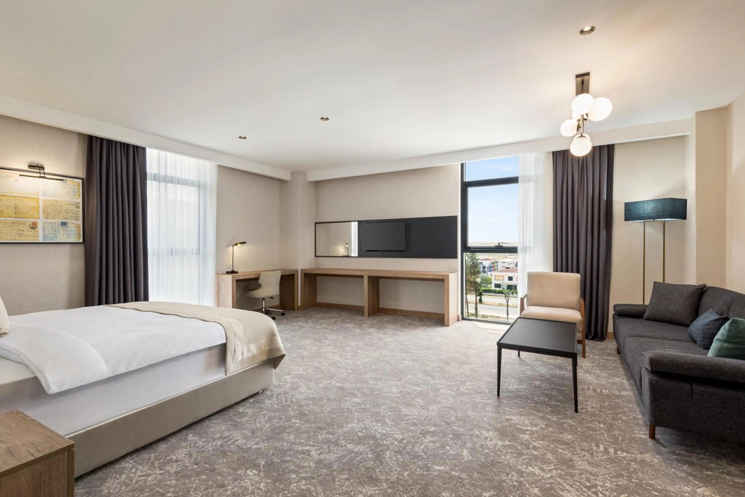 Bedroom, Bed in Ramada Plaza By Wyndham Batman