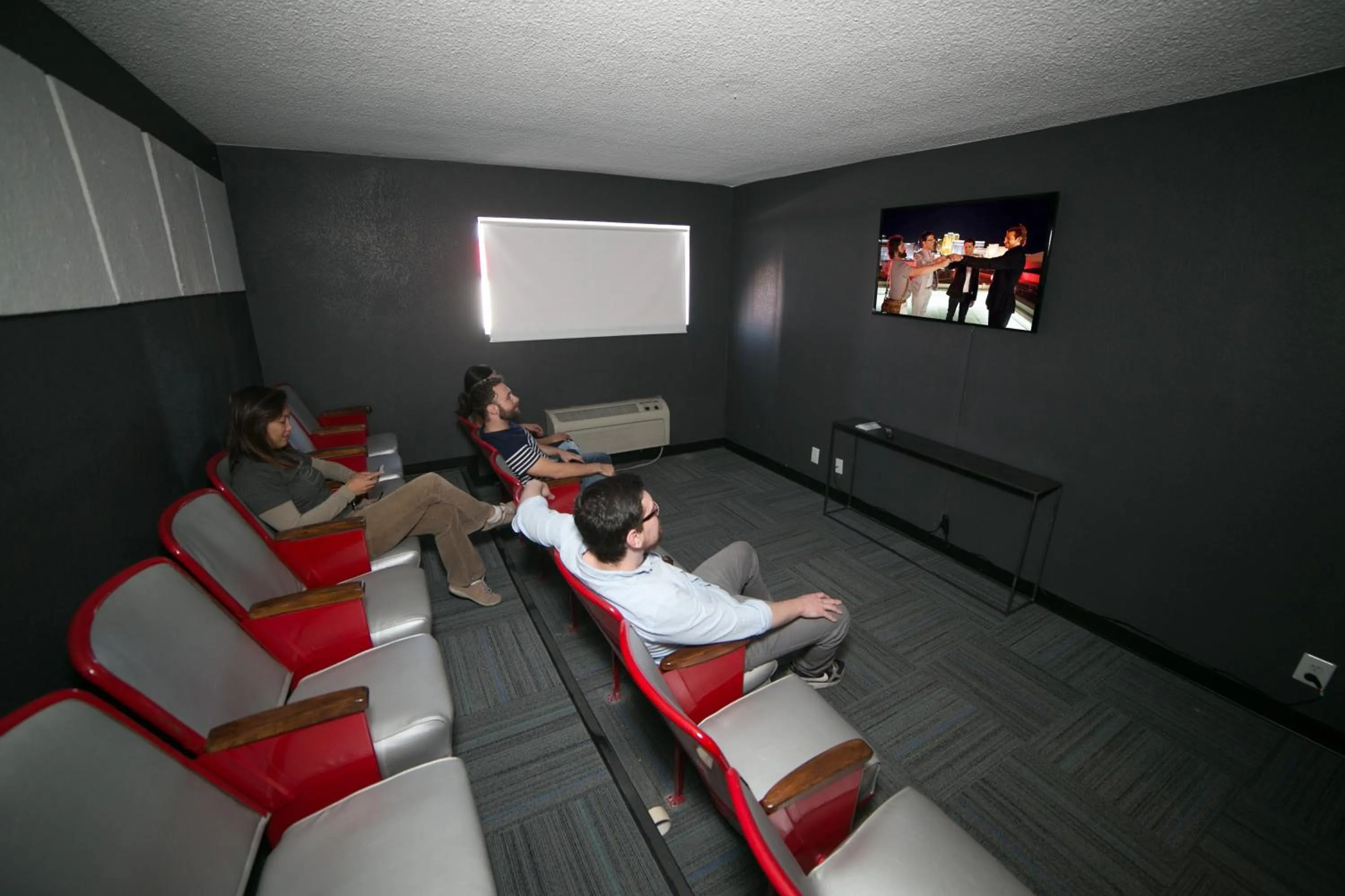 TV and multimedia in Motel 6 - Las Vegas, NV – Downtown Fremont St Experience