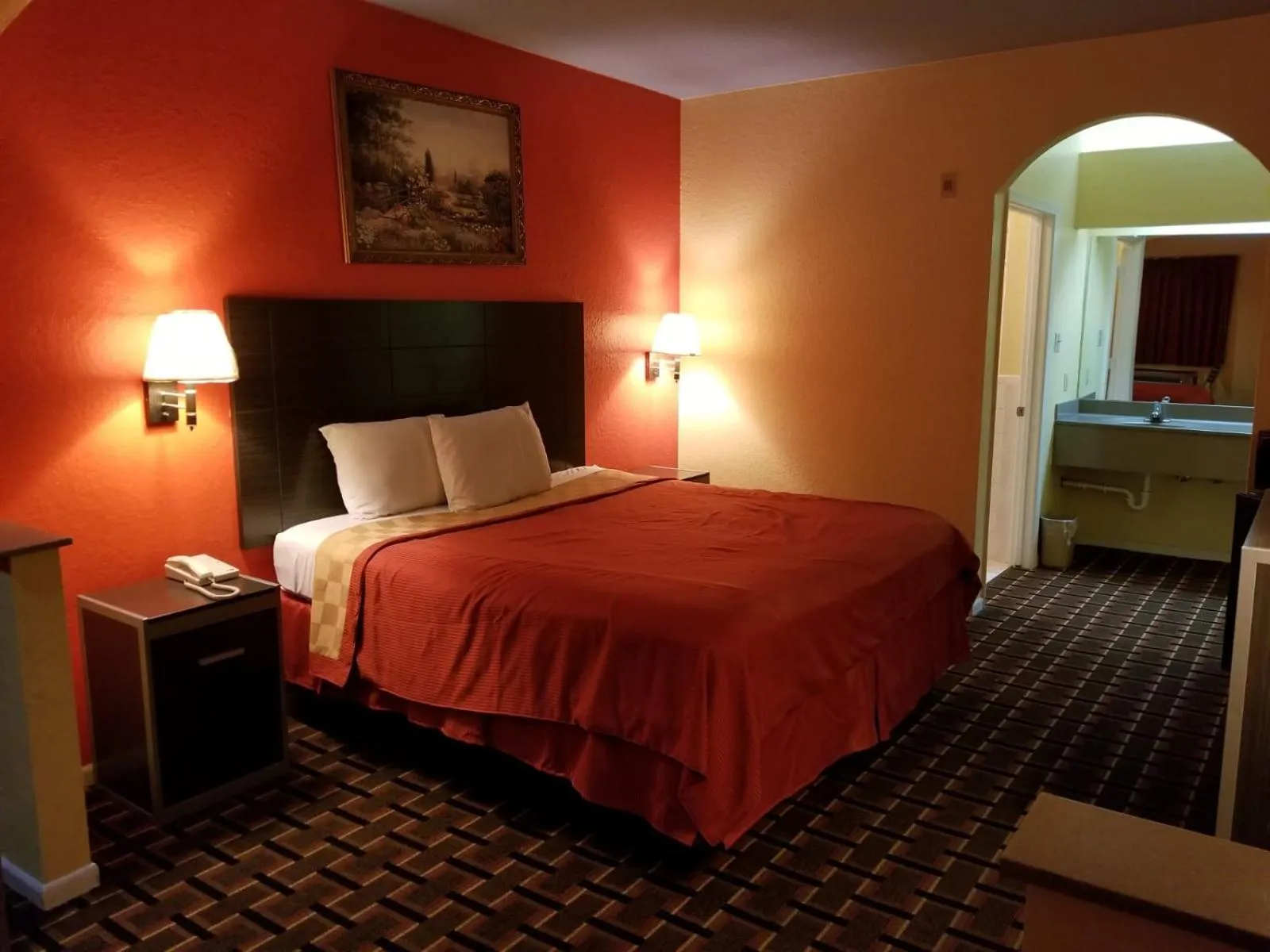 Photo of the whole room, Bed in Texan Inn & Suites