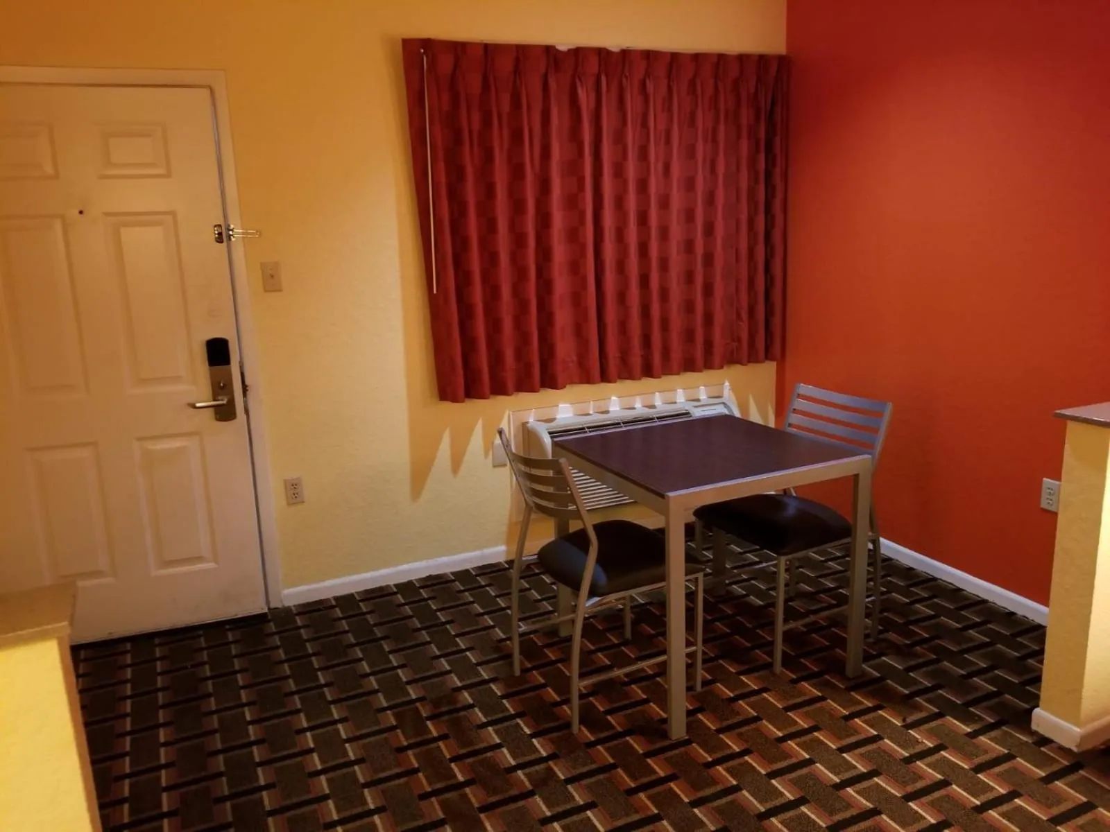 Dining area in Texan Inn & Suites