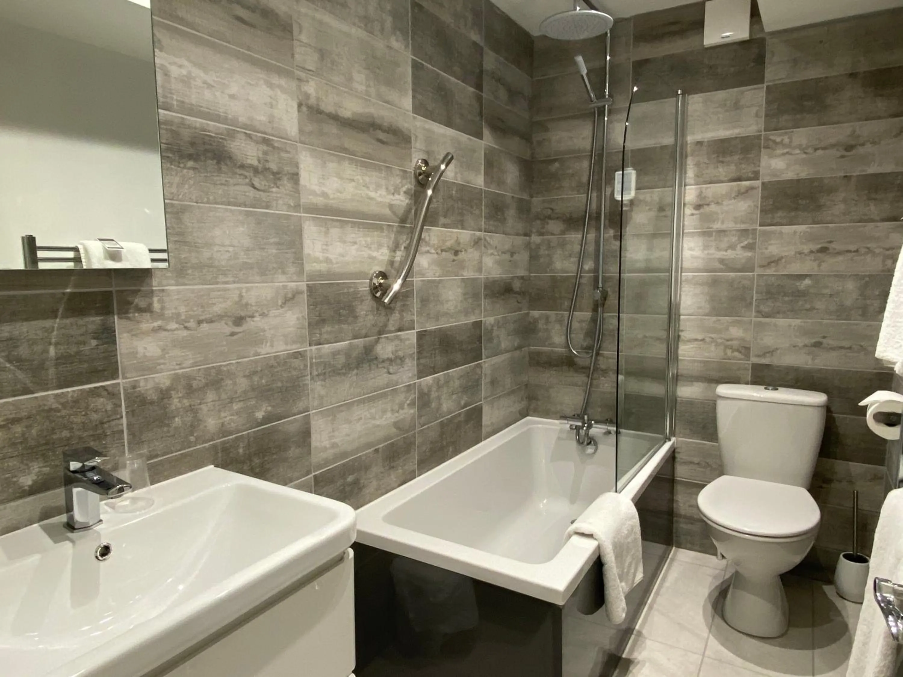 Shower in Camelia Hotel