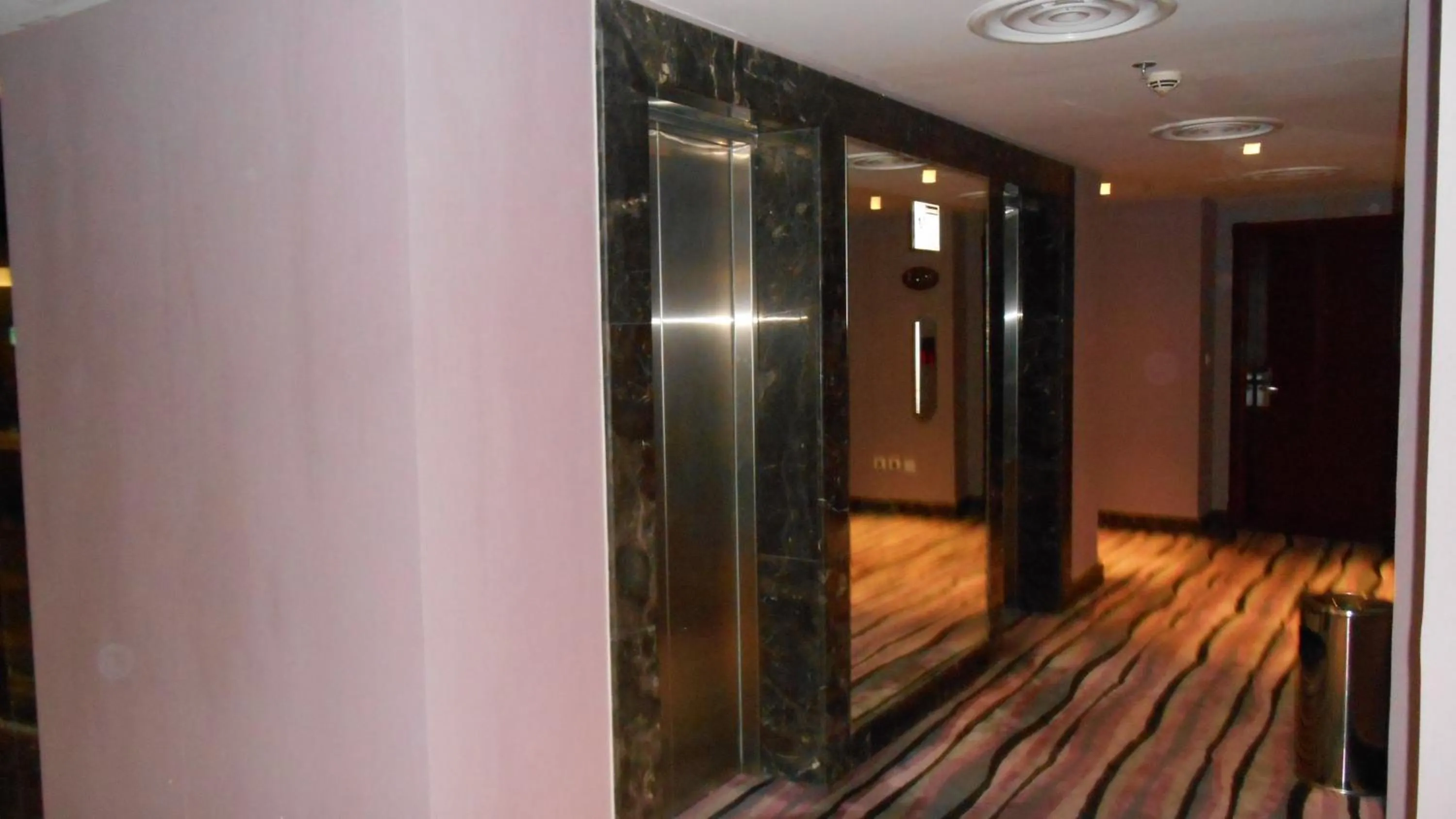 Decorative detail in Grand Mayral Hotel