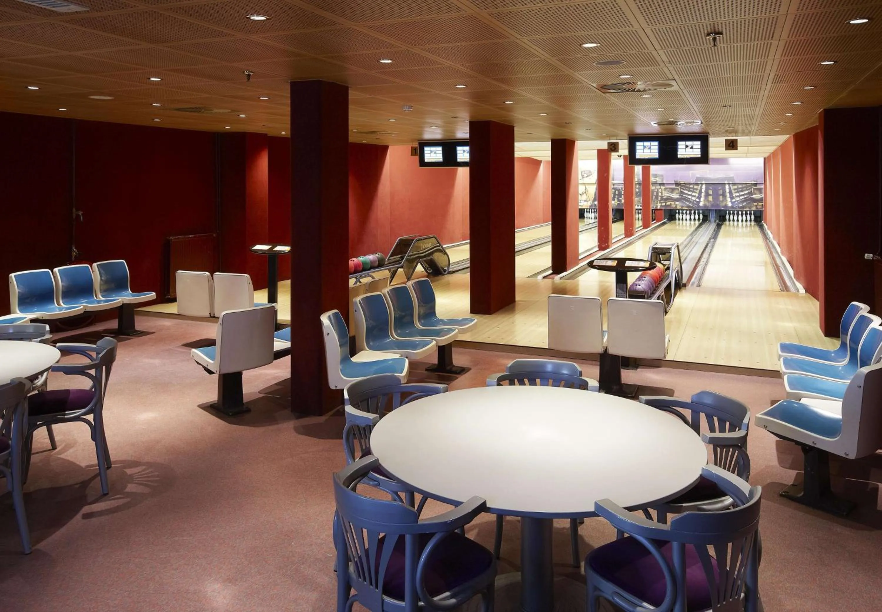 Bowling in NH Noordwijk Conference Centre Leeuwenhorst