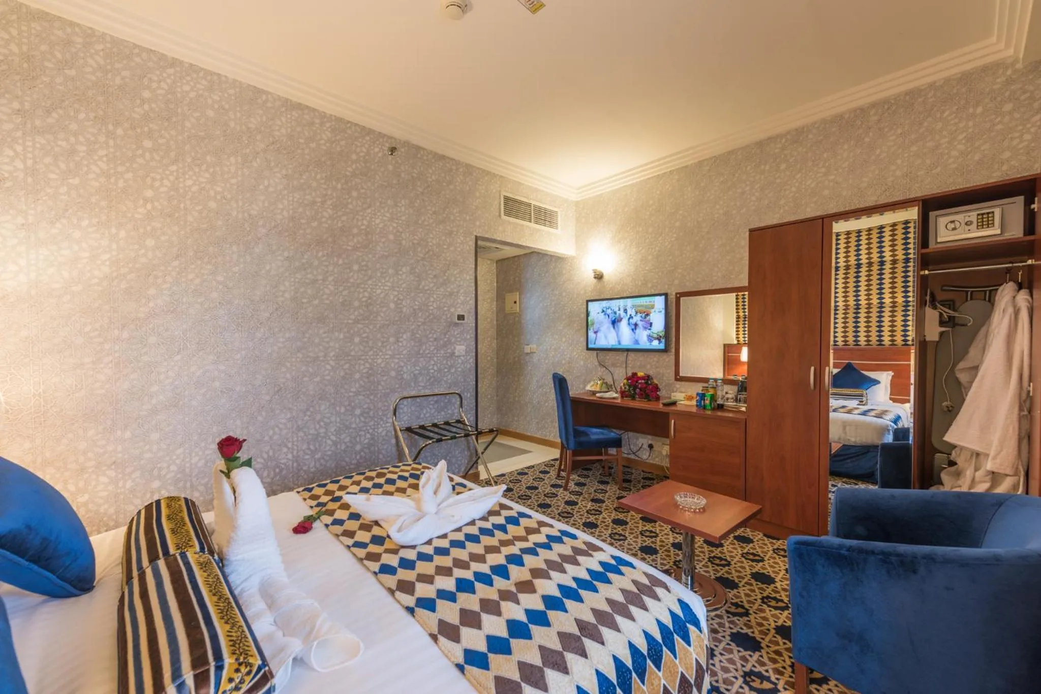 Bedroom, Bed in Nusk Al Madinah