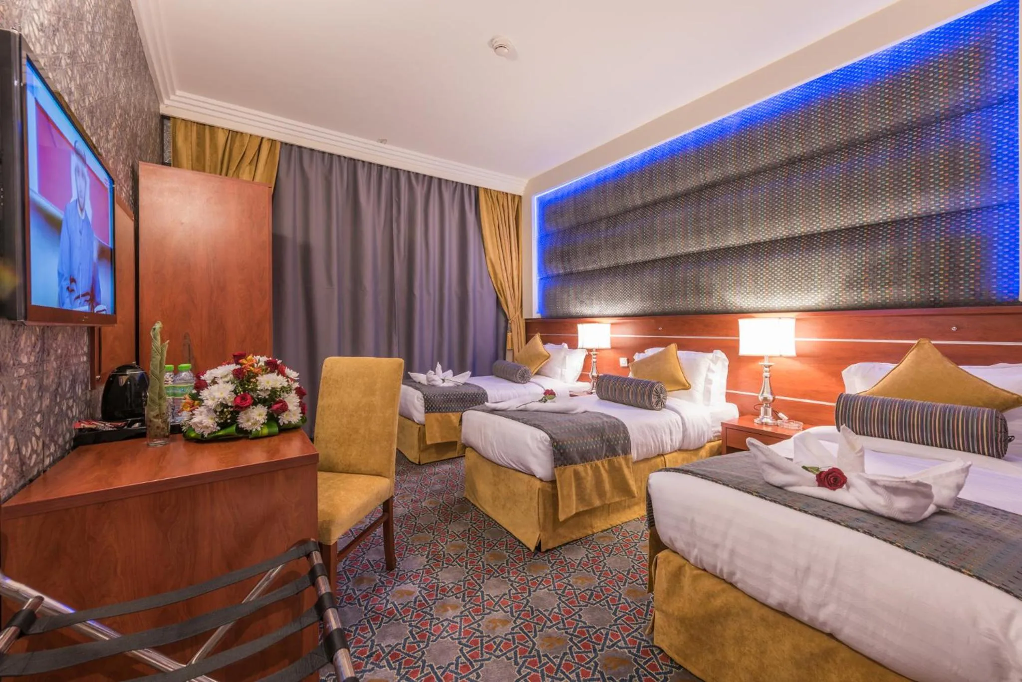 Photo of the whole room, Bed in Nusk Al Madinah