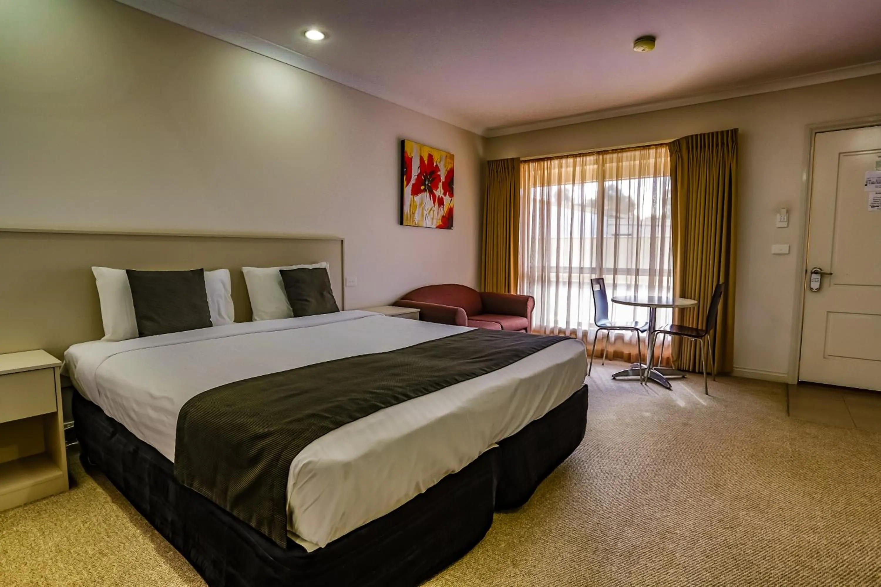Bedroom, Bed in Murray Waters Motor Inn & Apartments