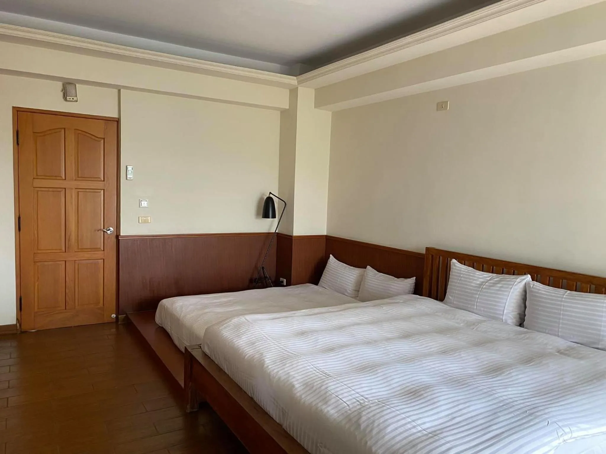 Bed in Mamalulu Hostel