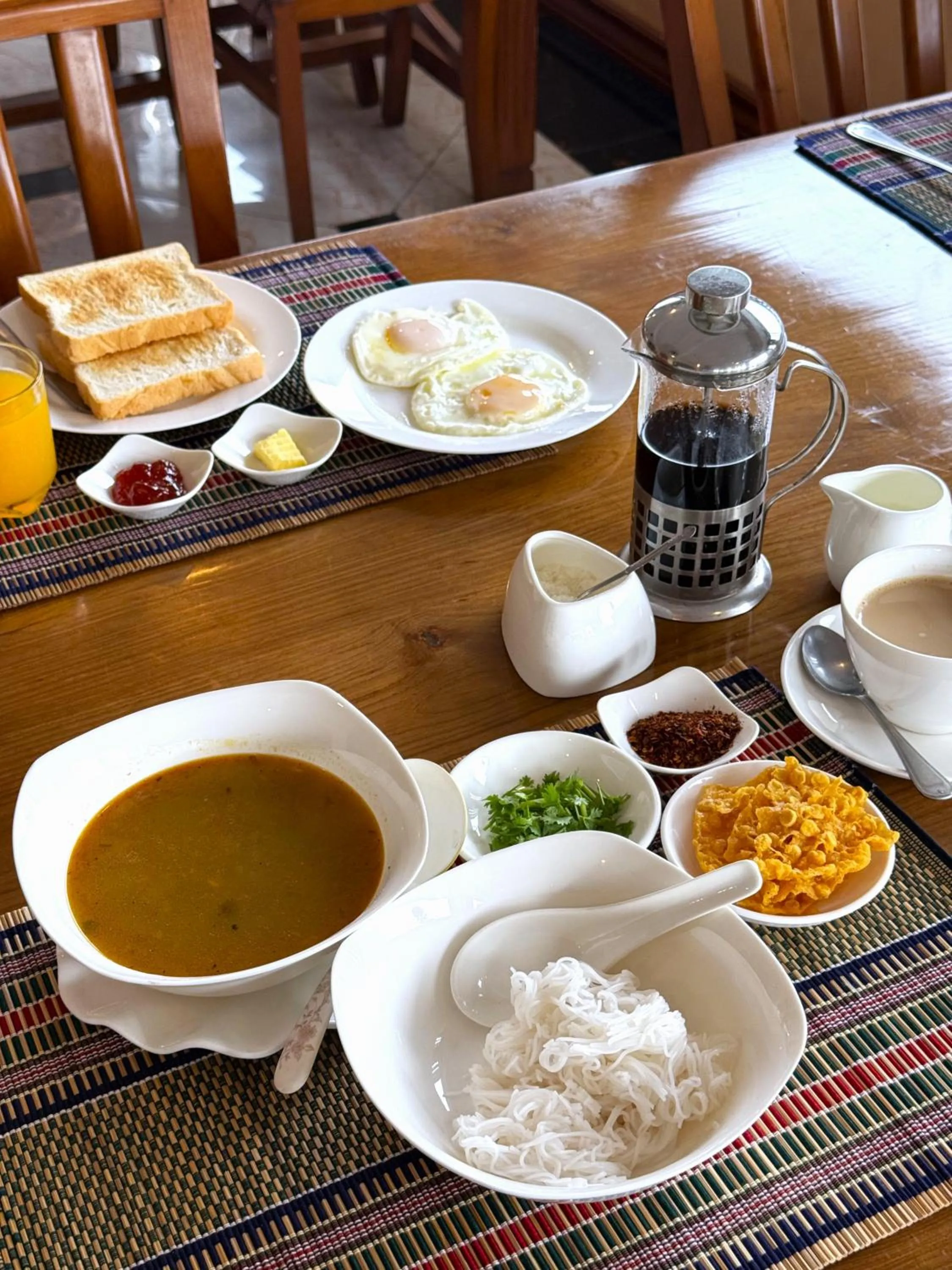 Breakfast in Grand Laurel Hotel