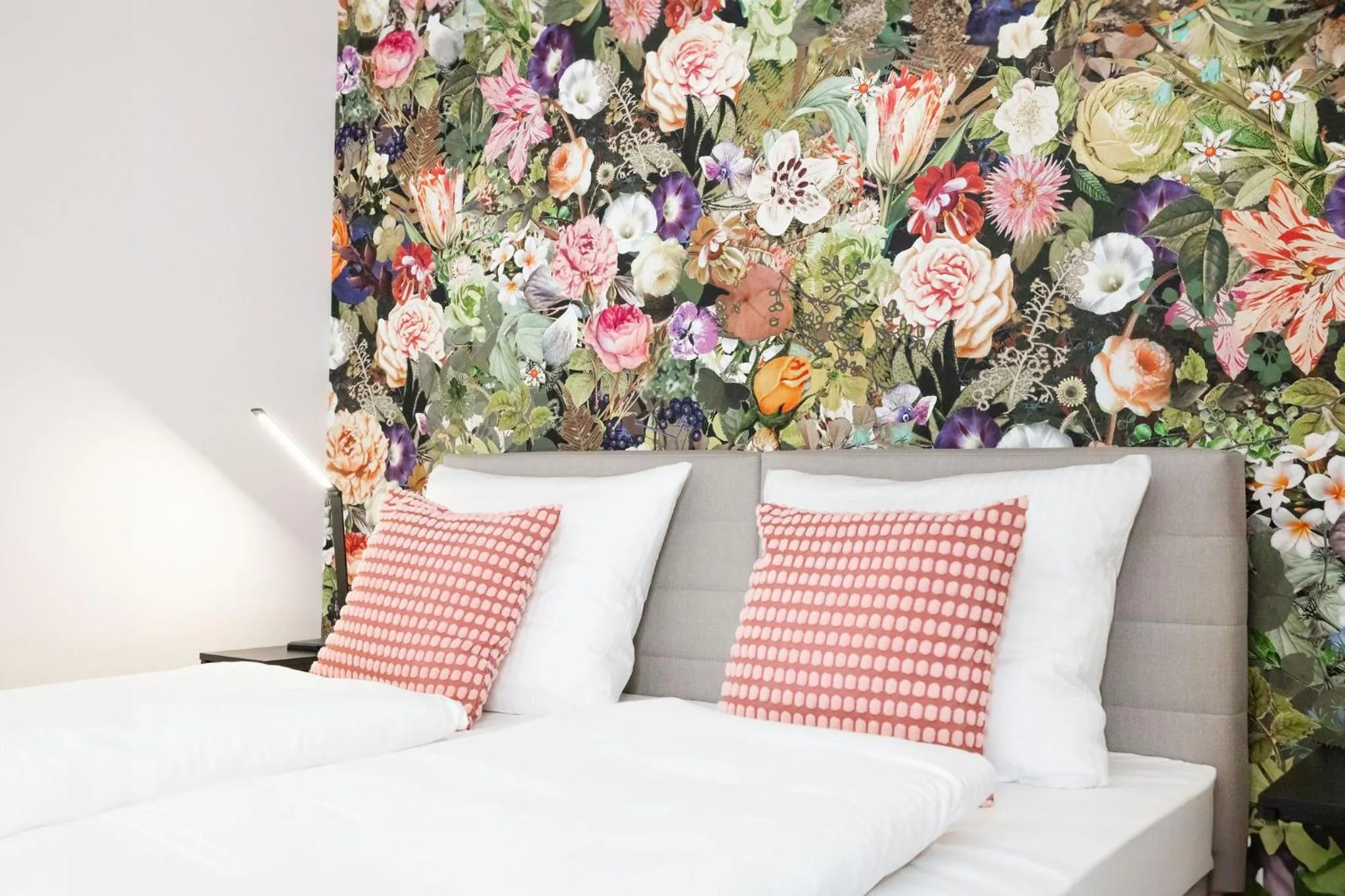 Photo of the whole room, Bed in House of Blooms