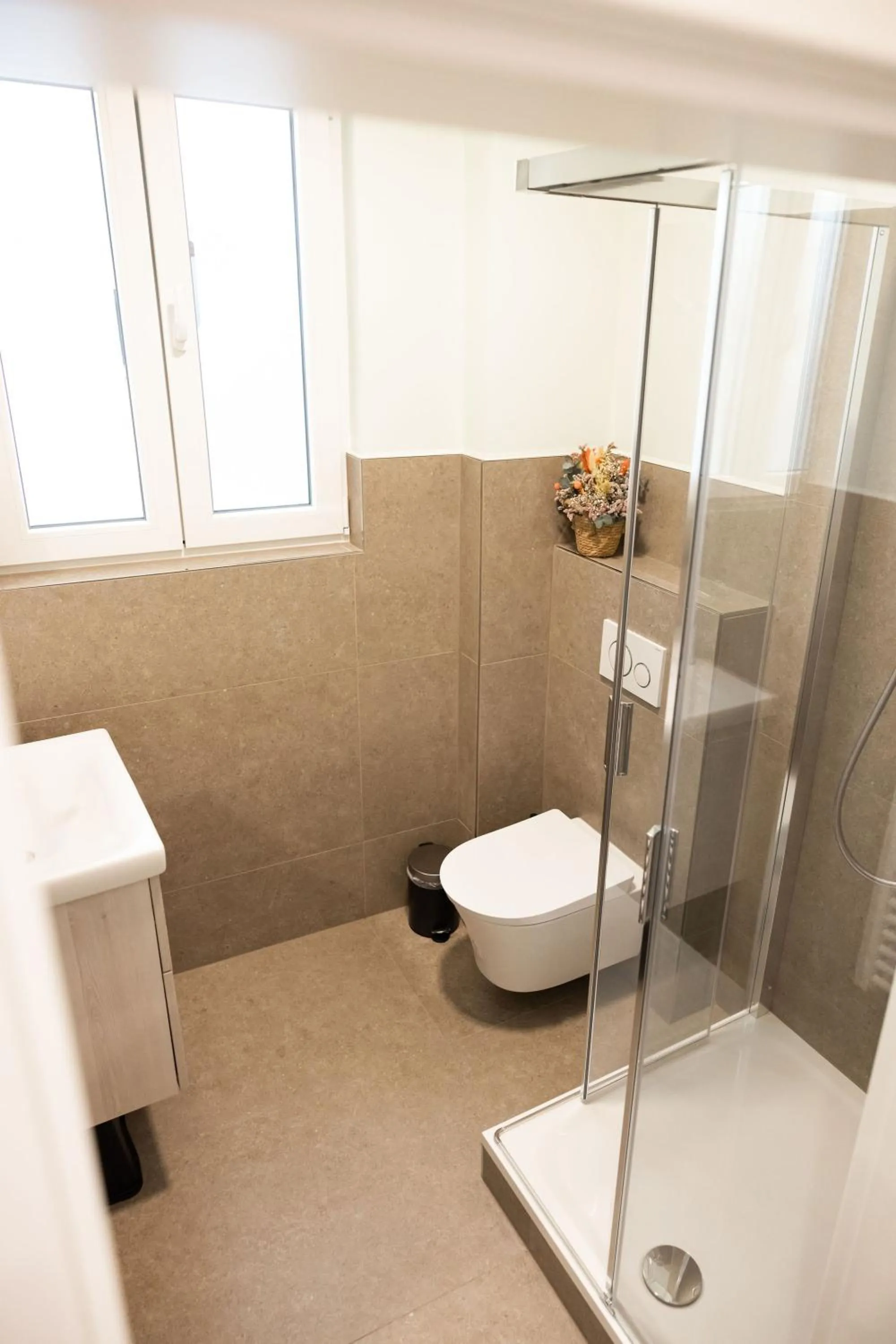 Shower in House of Blooms