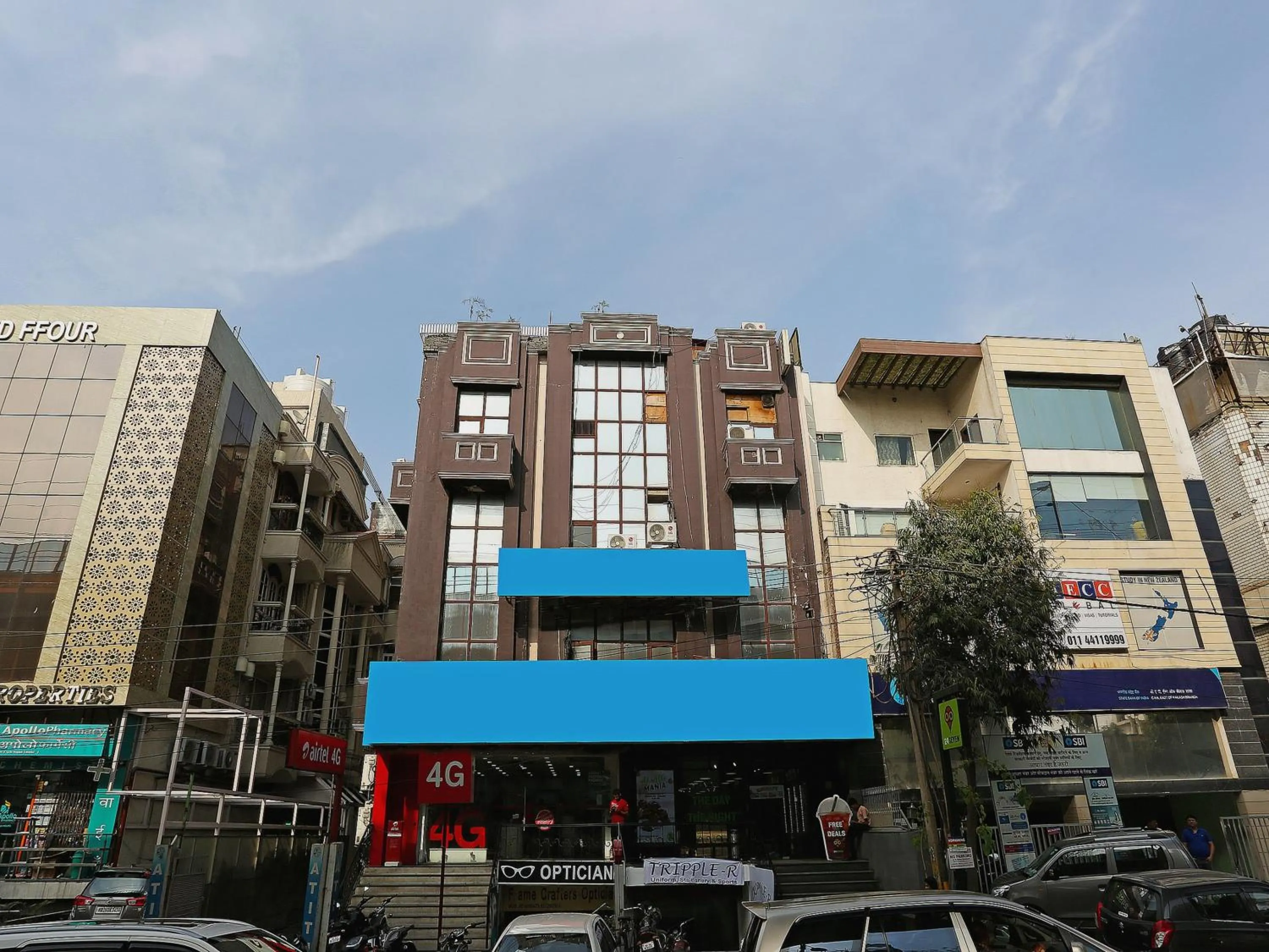 Facade/entrance in Hotel O F FIVE