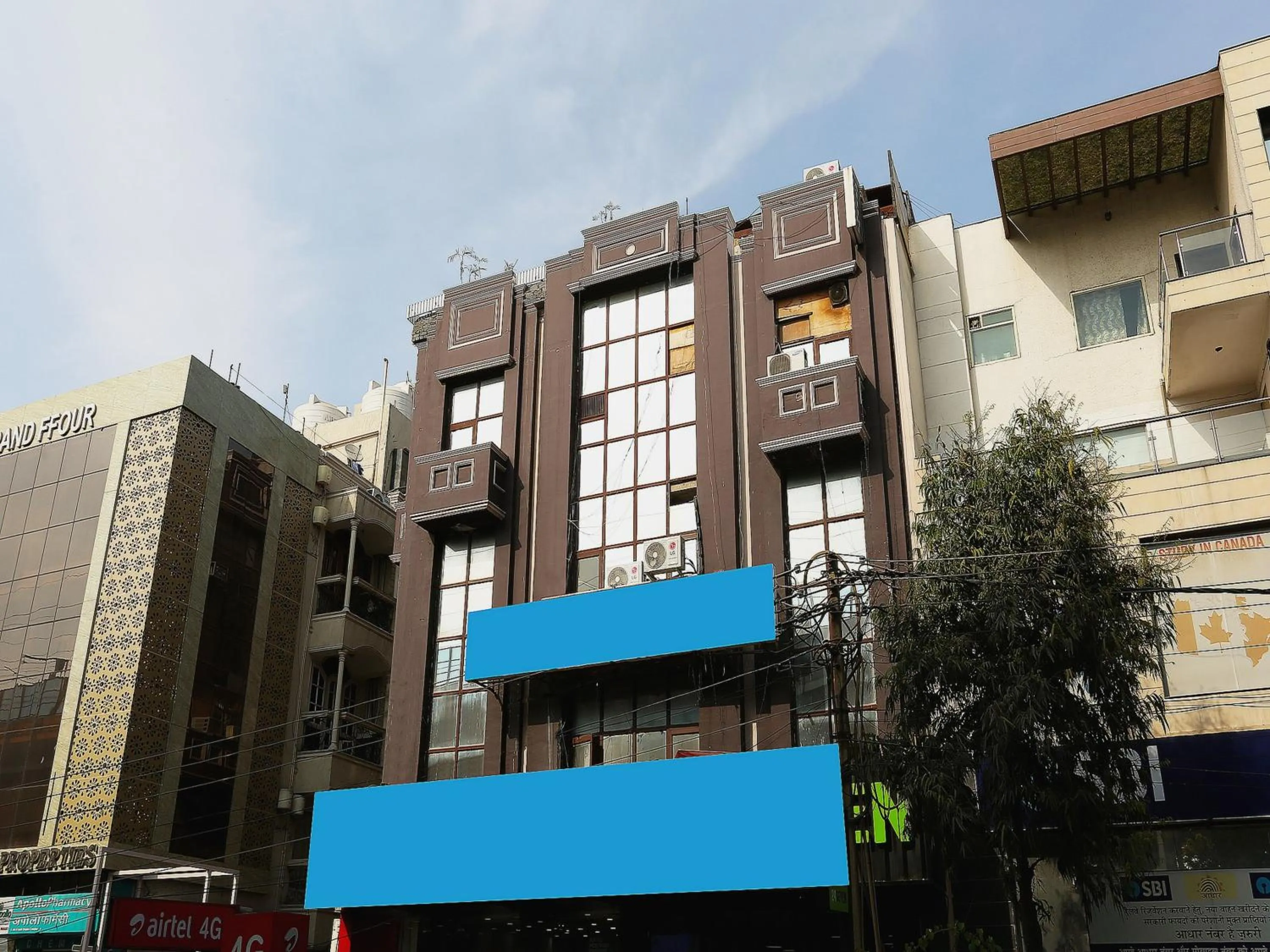 Facade/entrance in Hotel O F FIVE