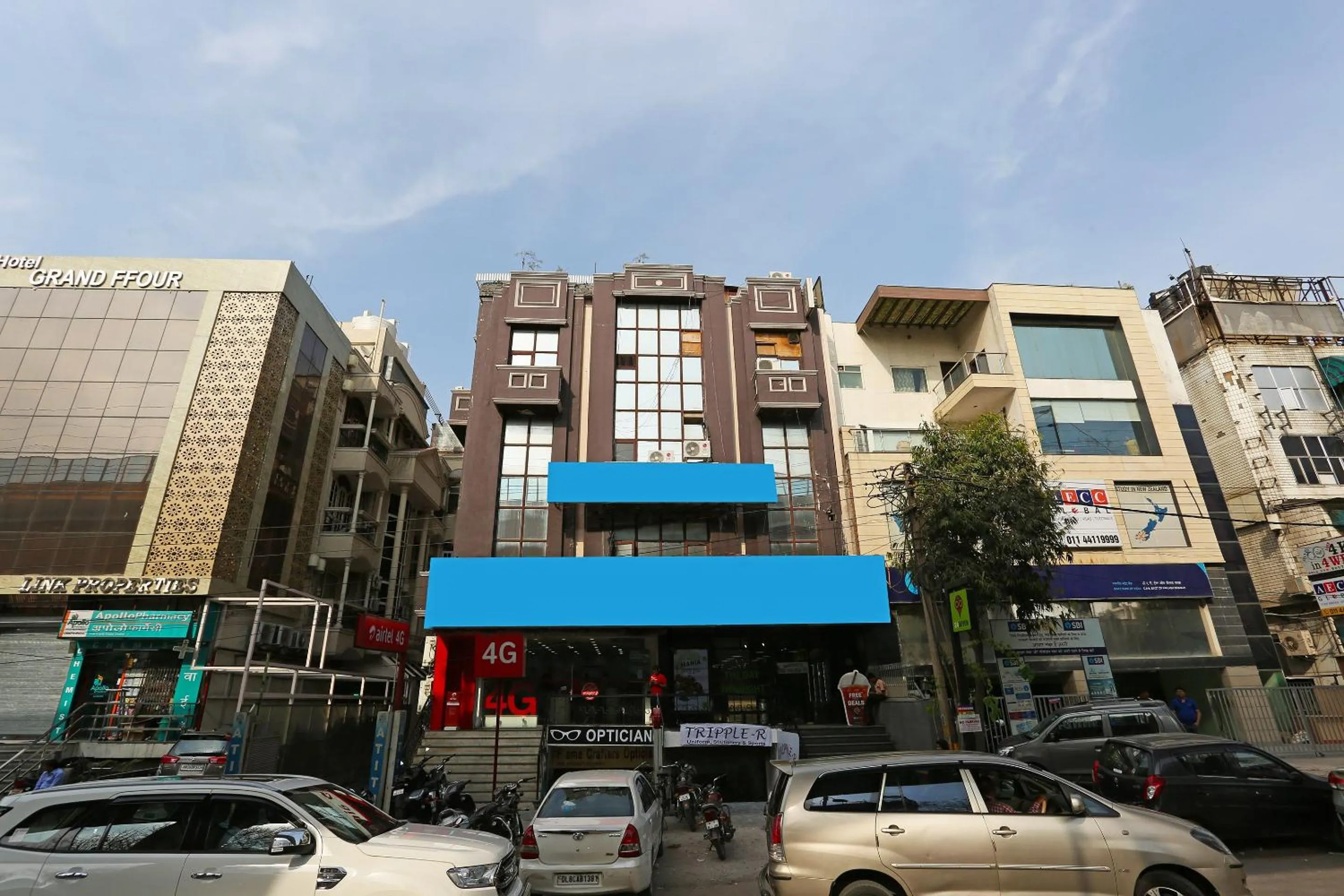 Facade/entrance in Hotel O F FIVE