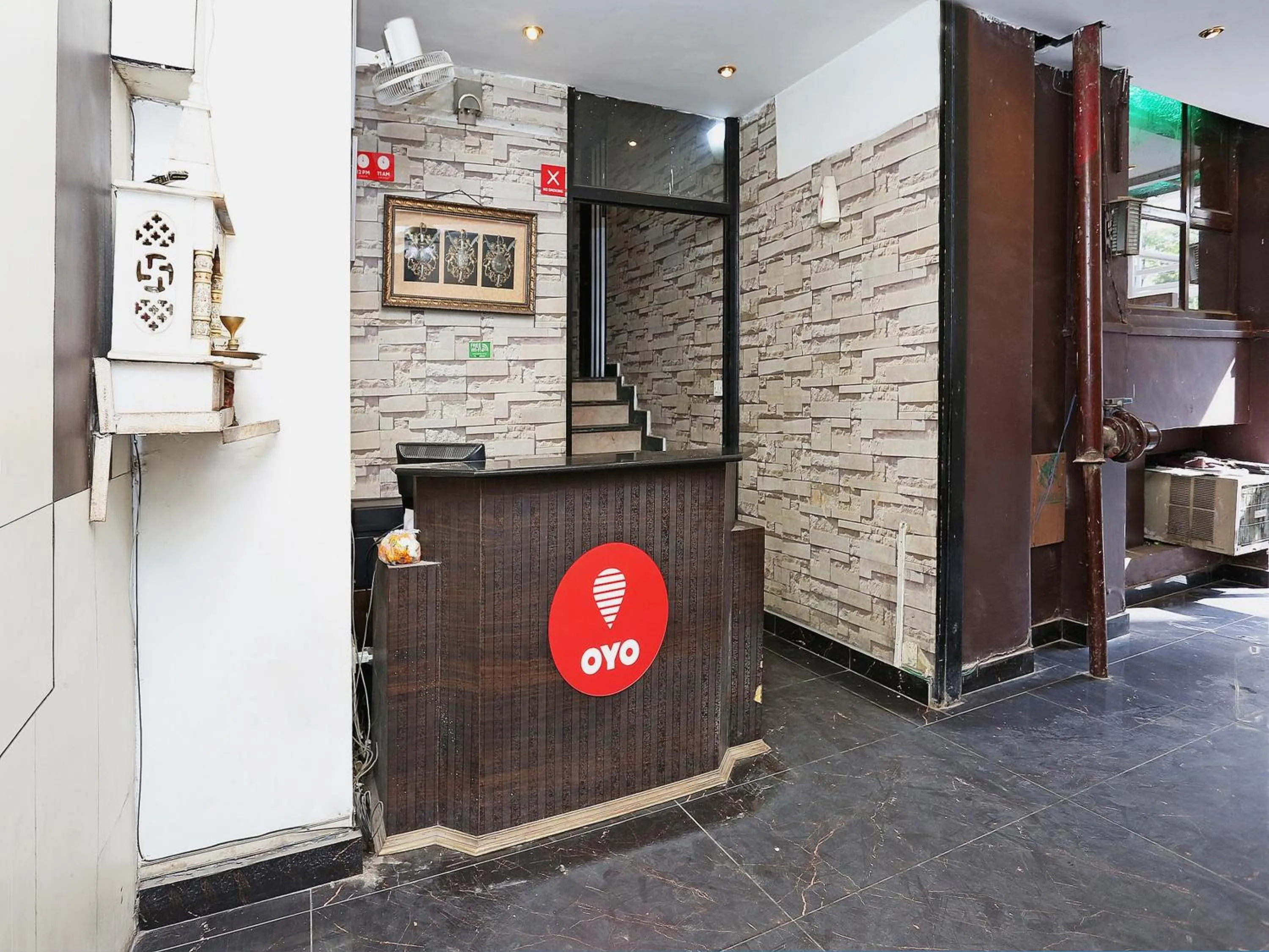 Lobby or reception in Hotel O F FIVE