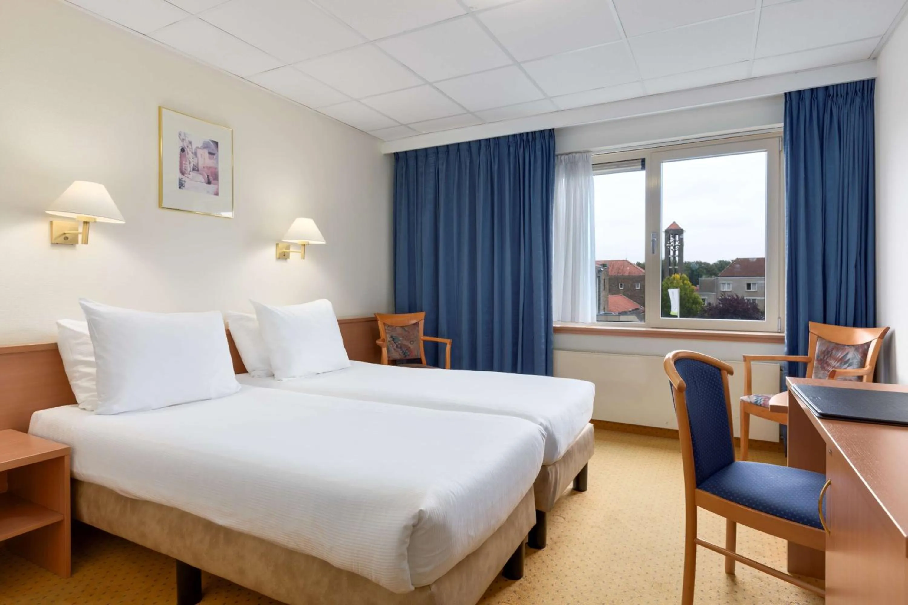 Bedroom, Bed in NH Eindhoven Conference Centre Koningshof