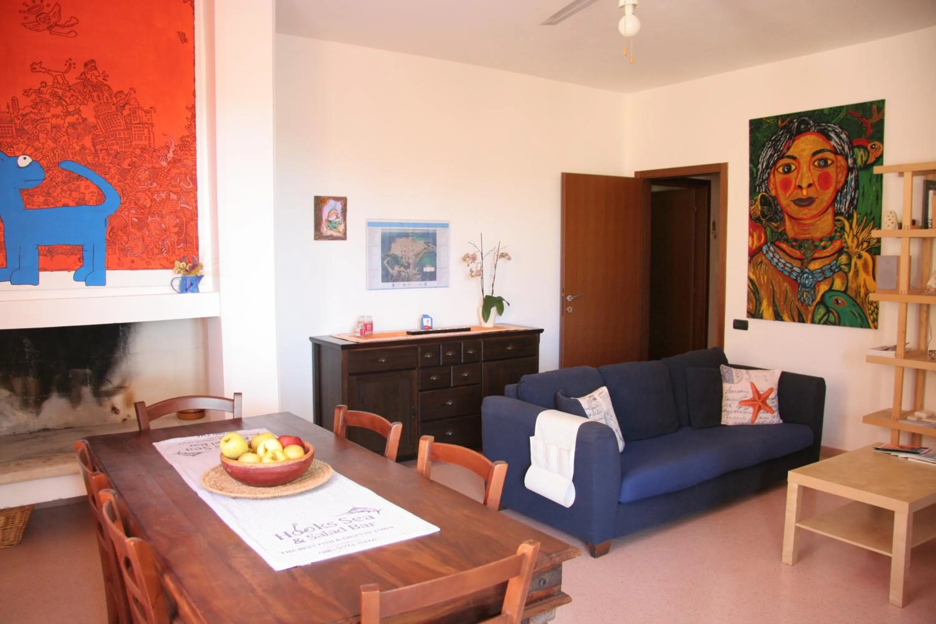 Communal lounge/ TV room in Casa di Marco