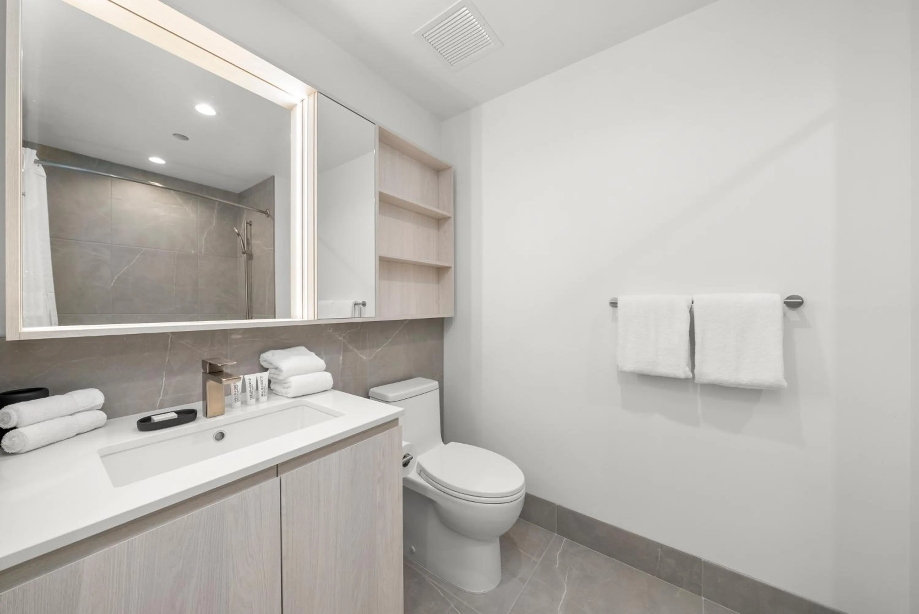 Level Chicago Fulton Market