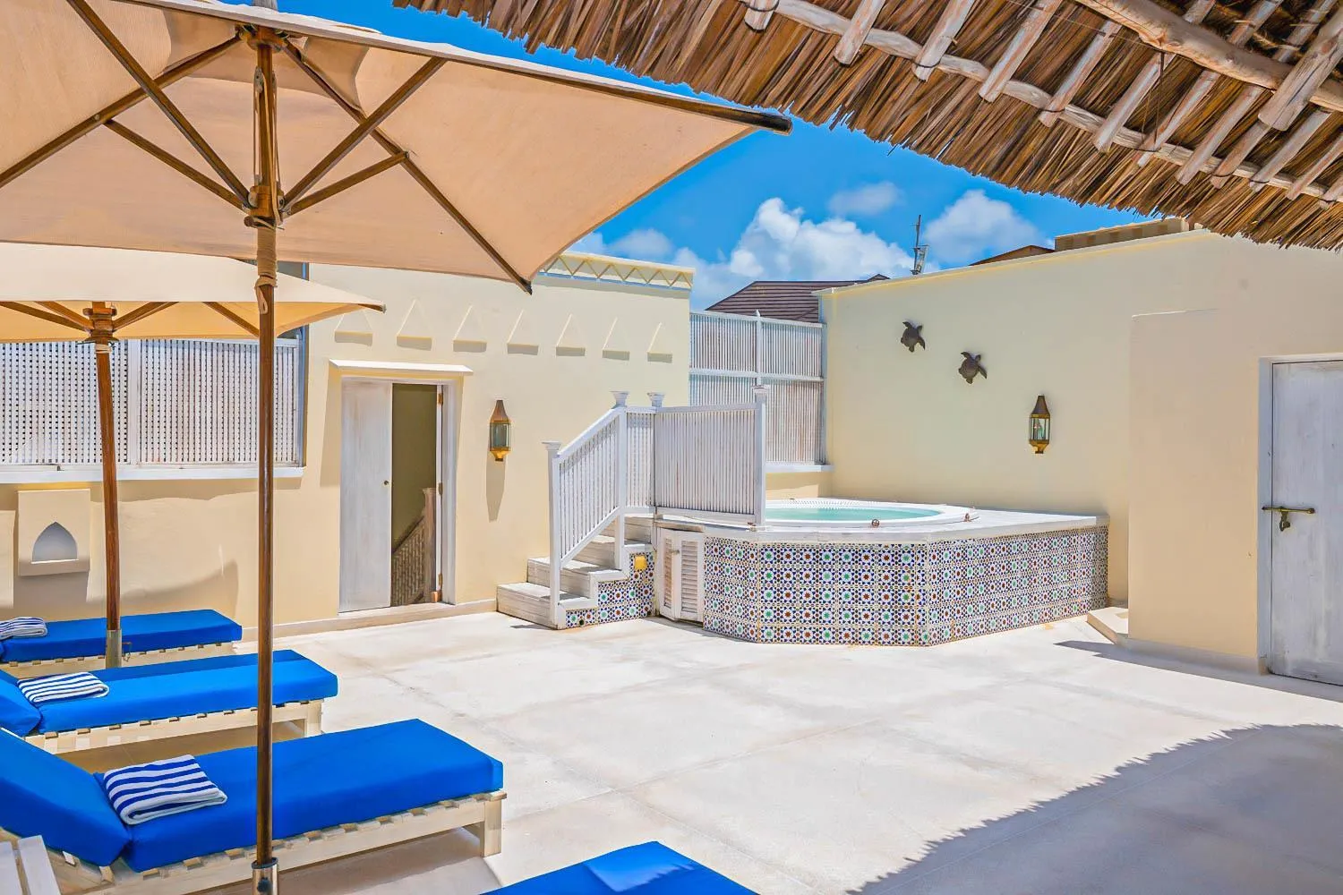 Swimming pool in Medina Palms