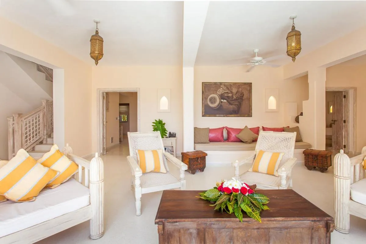 Seating area, Bed in Medina Palms