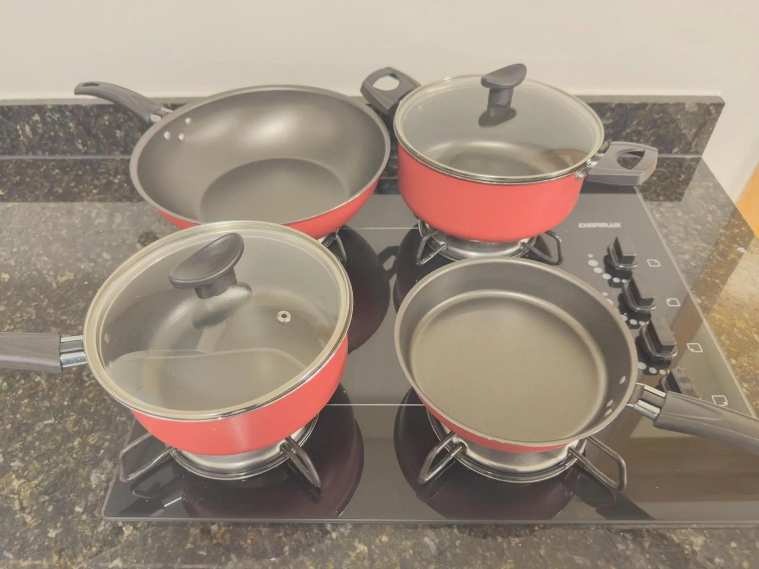 Kitchen or kitchenette in APTOS 1 e 2QTO Lava e Seca e Academia