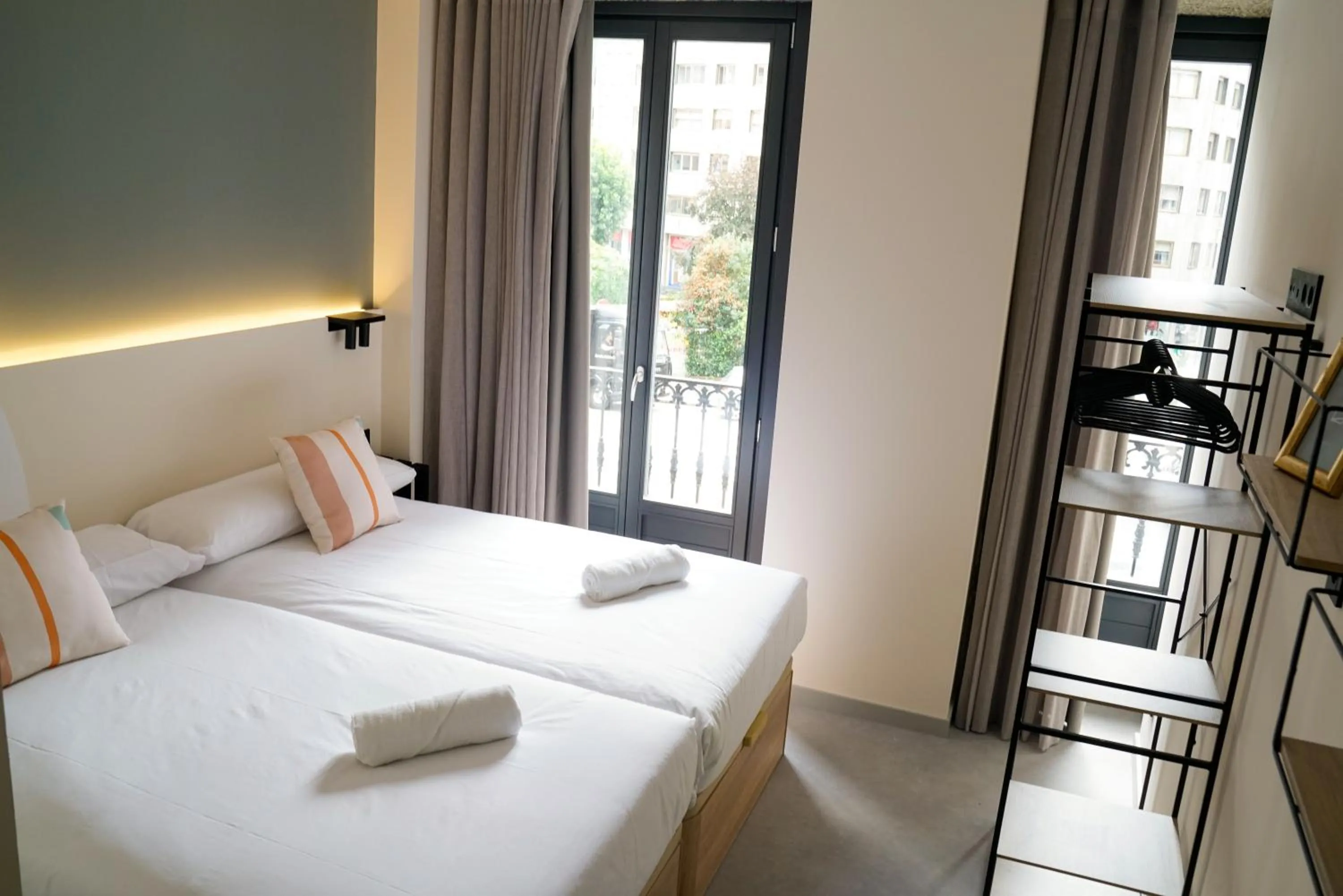 Bedroom, Bed in Coliving Compostela