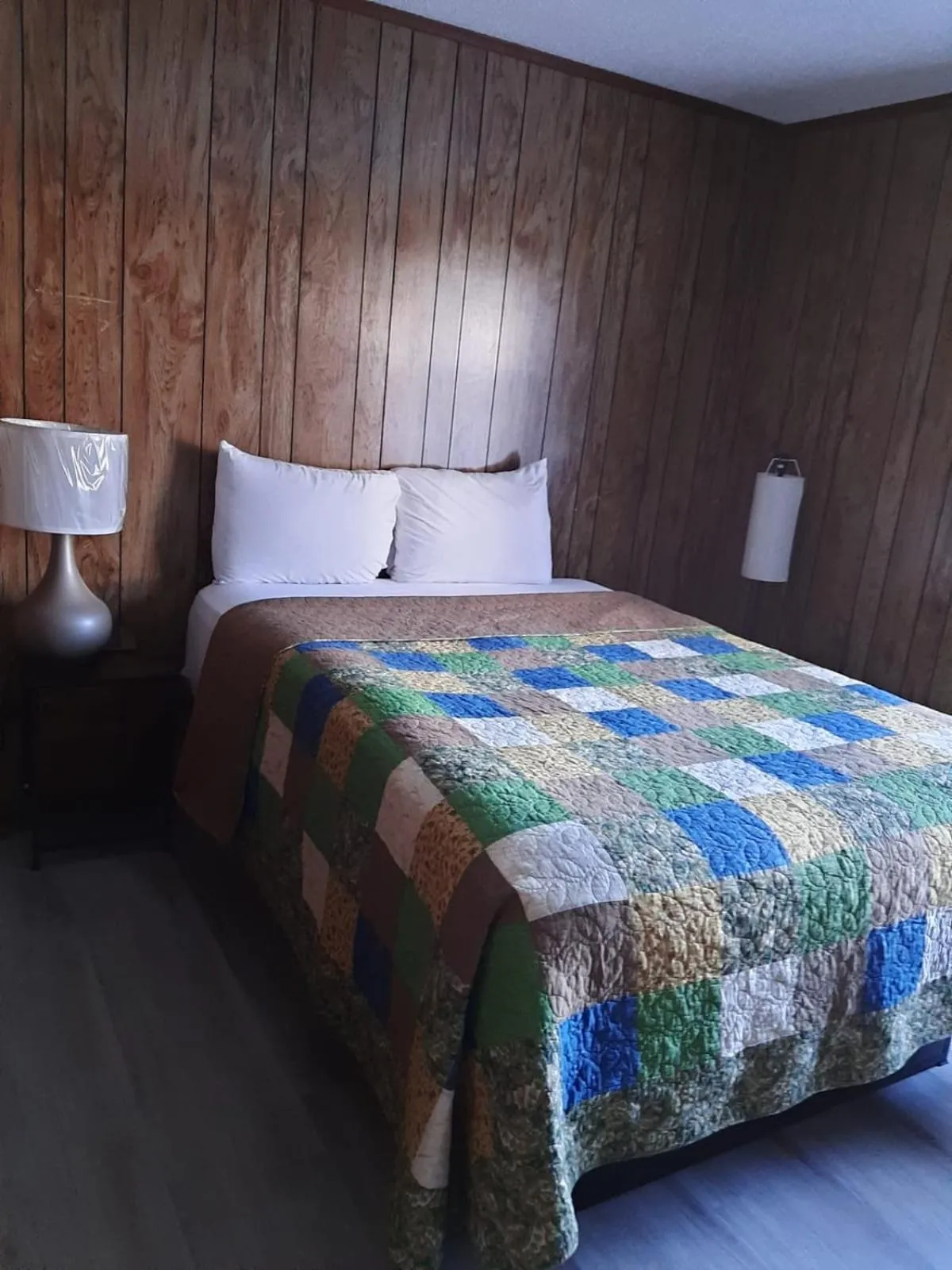 Bed in Timber Ridge Lodge Gatlinburg
