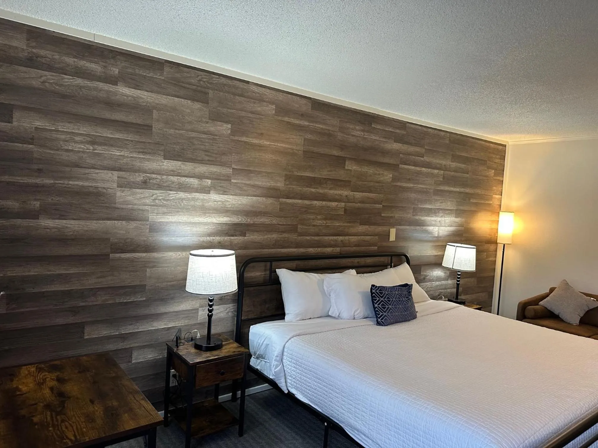 Bed in Timber Ridge Lodge Gatlinburg