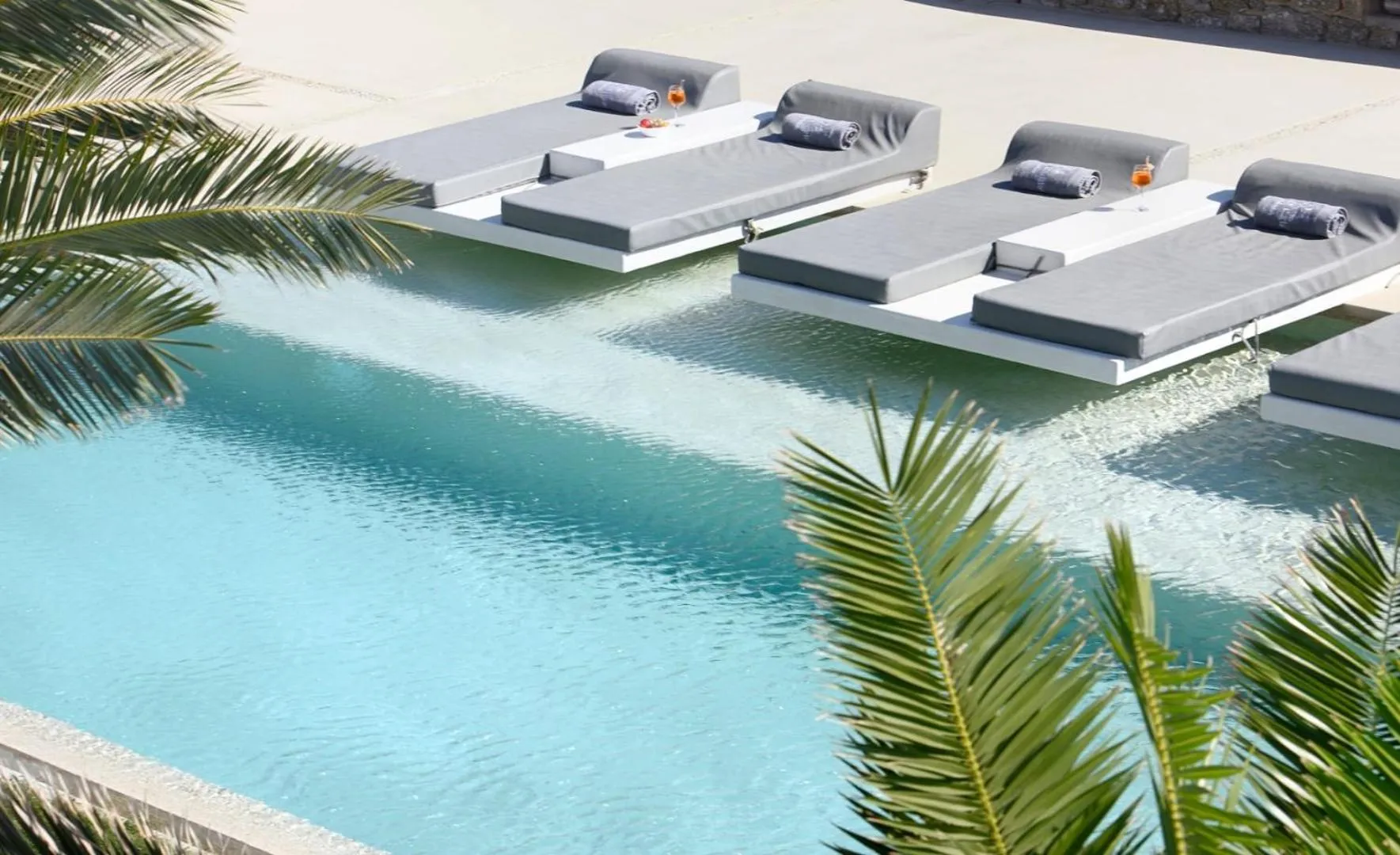 sunbed in AC Village Christoulis