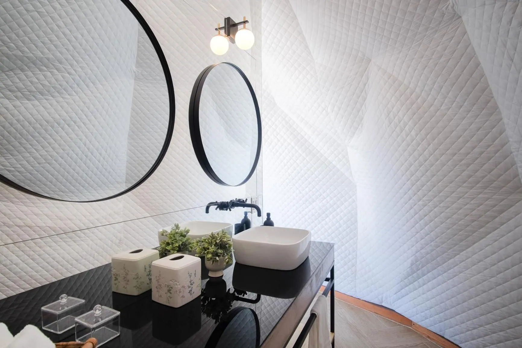 Cúpulas Del Valle by Villa De La Rosa