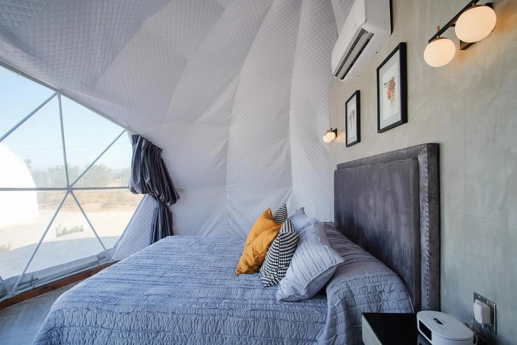 Photo of the whole room in Cúpulas Del Valle by Villa De La Rosa