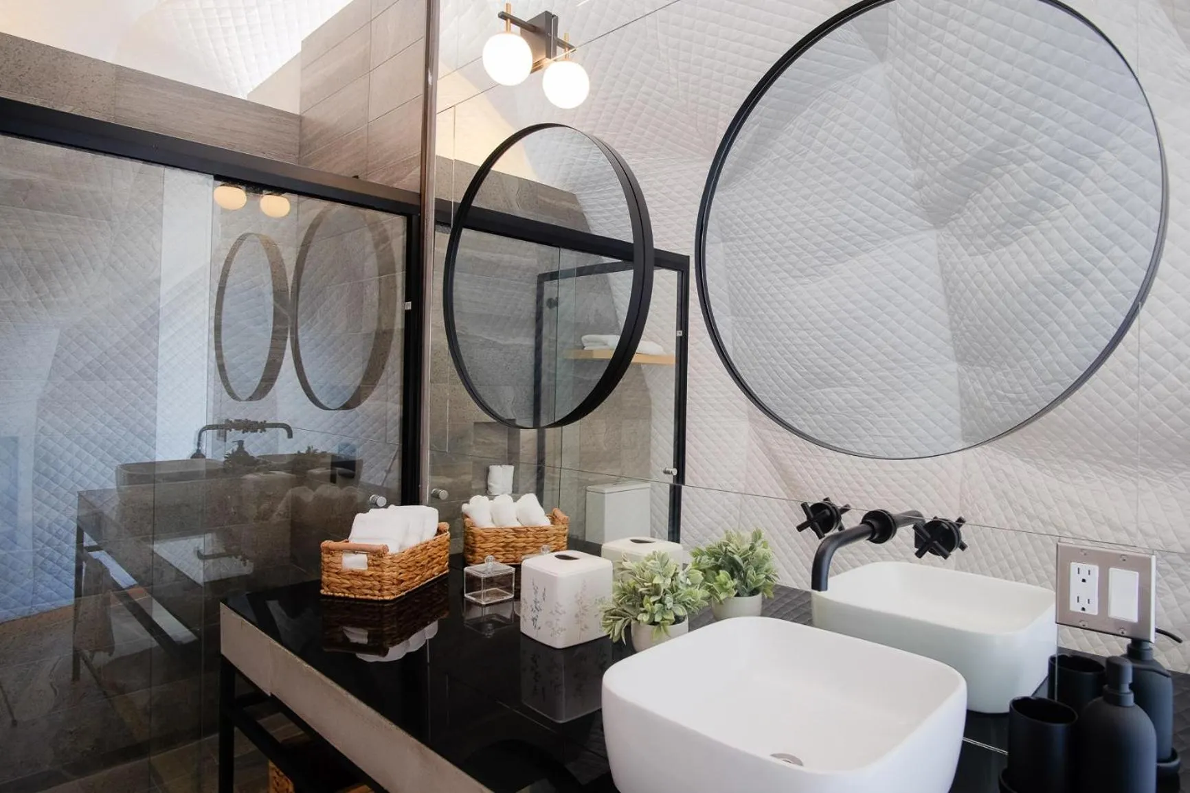 Cúpulas Del Valle by Villa De La Rosa