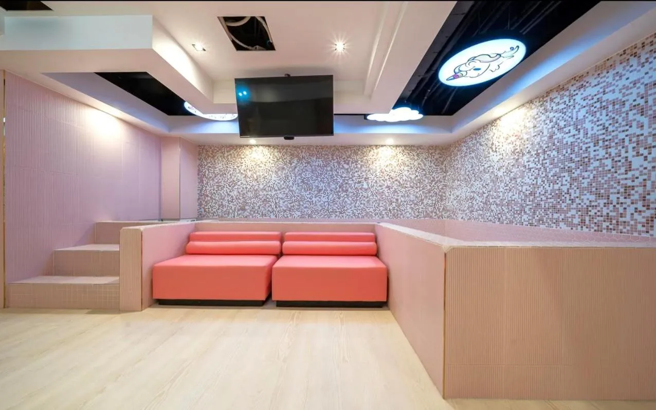 Living room in Jangyu Almond Kids Hotel