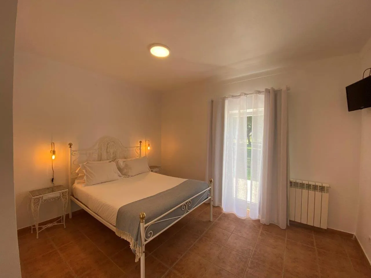 Property building, Bed in Herdade Moita Mar - Country & Sea