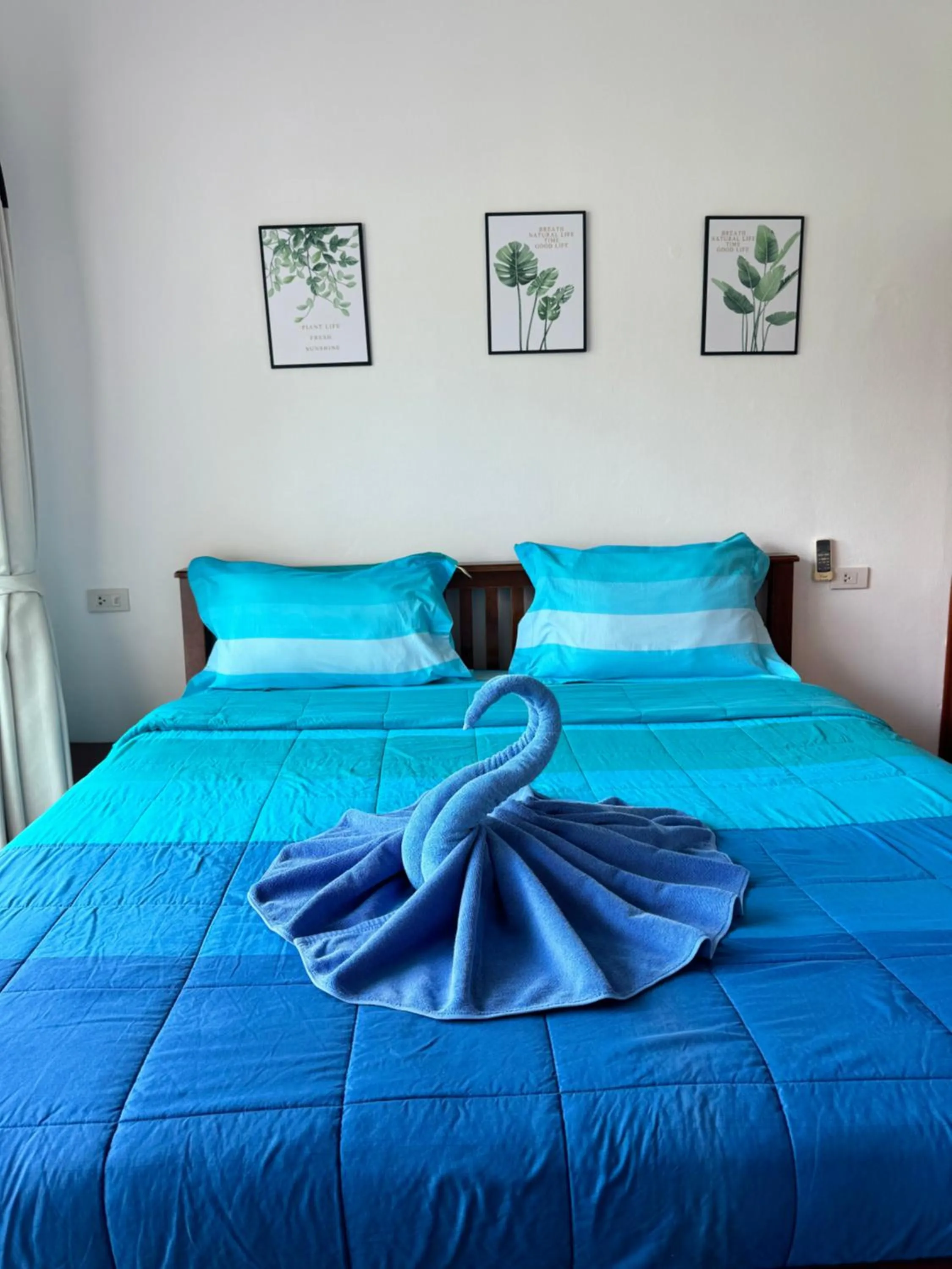 Bed in View Garden Resort