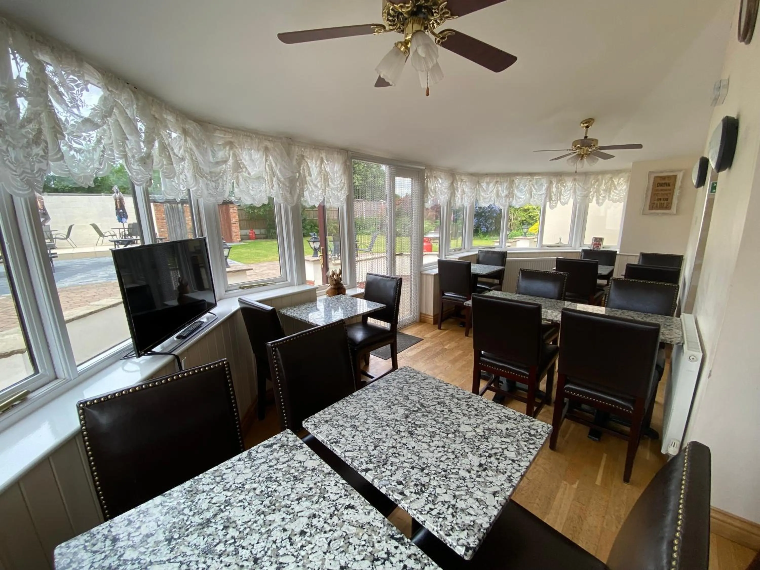 Breakfast in Parkside Guest House