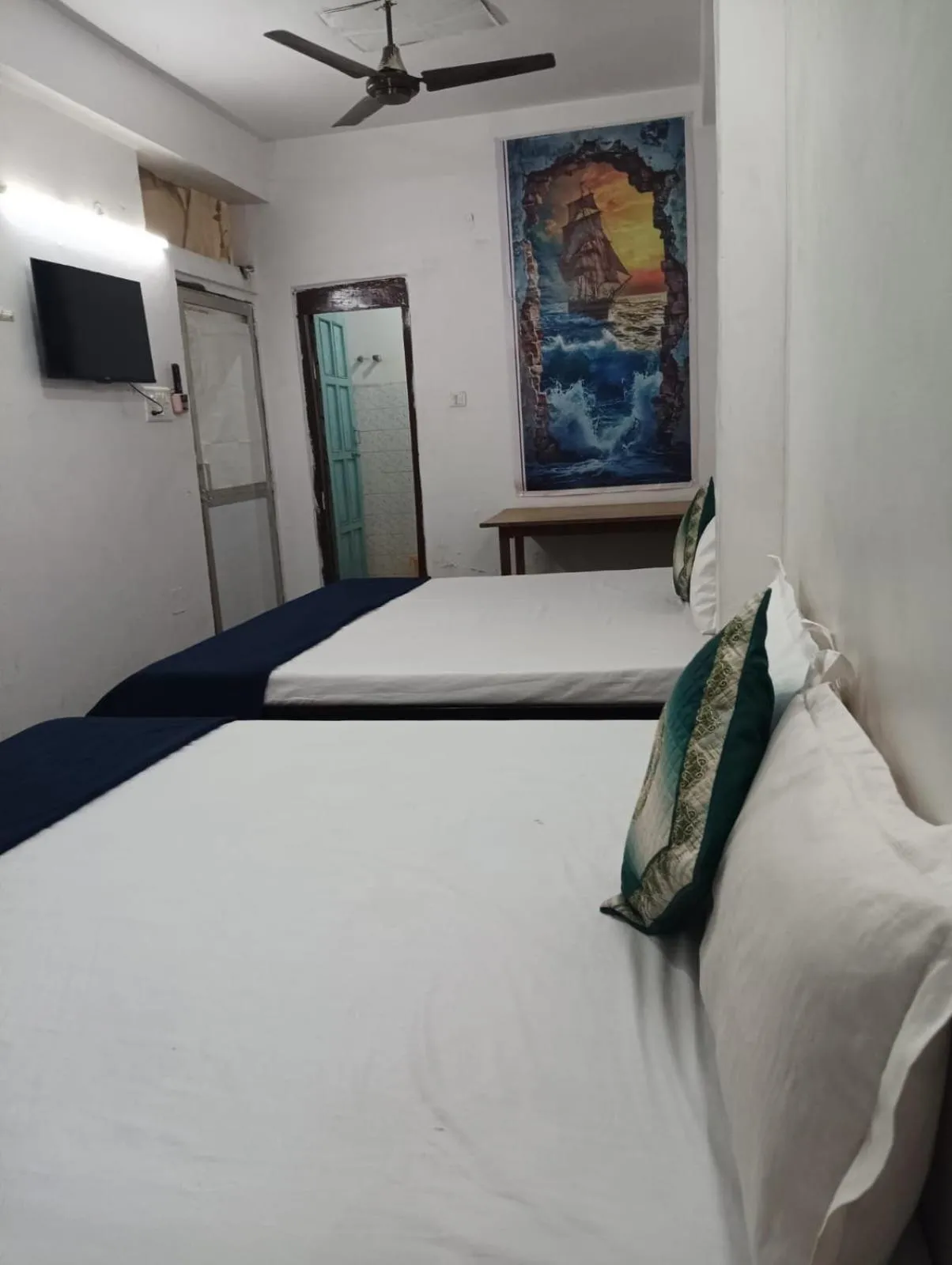 Bed in Comfi Stay Hotel Bhopal