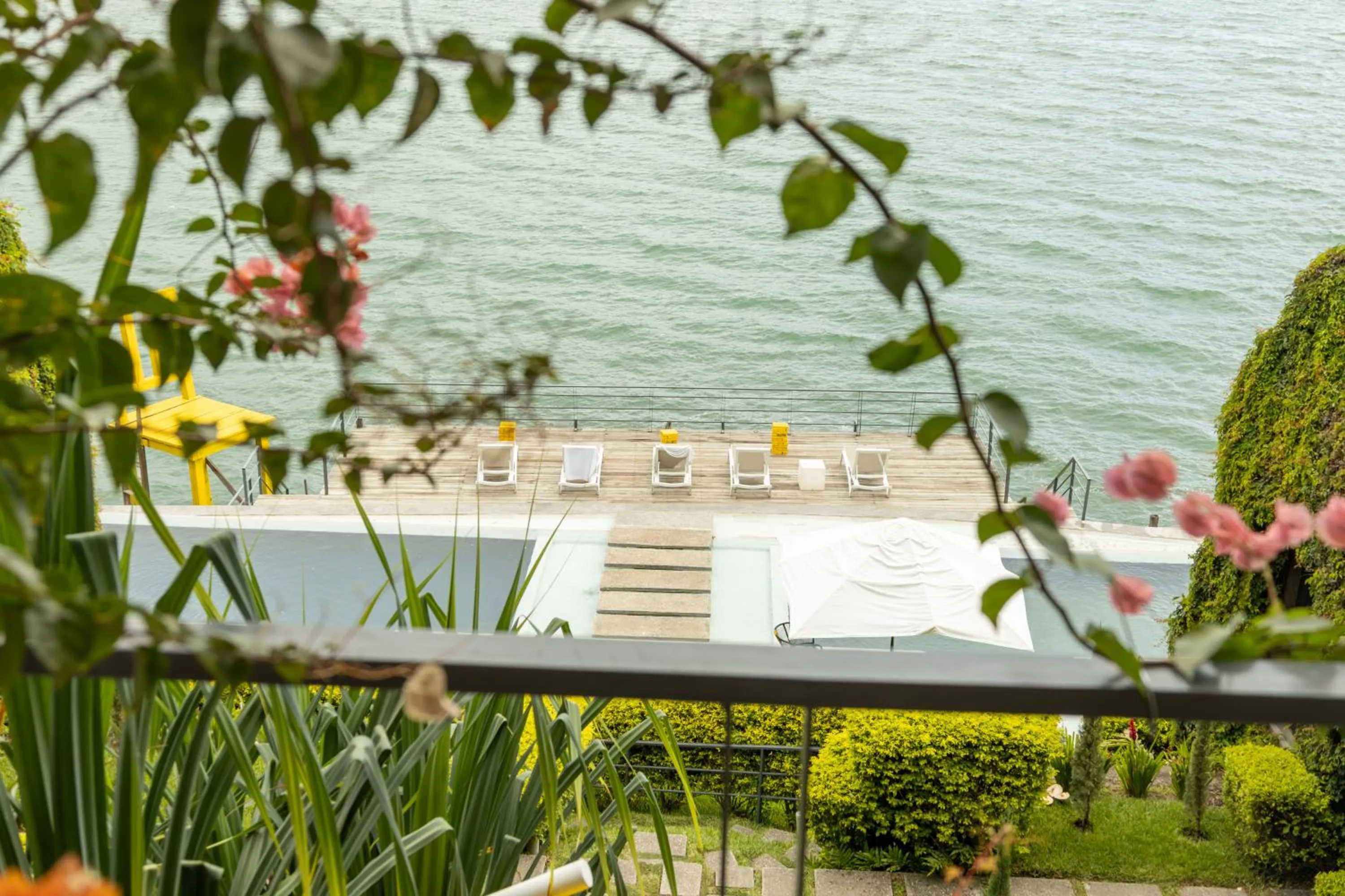 Lake view in Cardedeu Residence Lago de Coatepeque