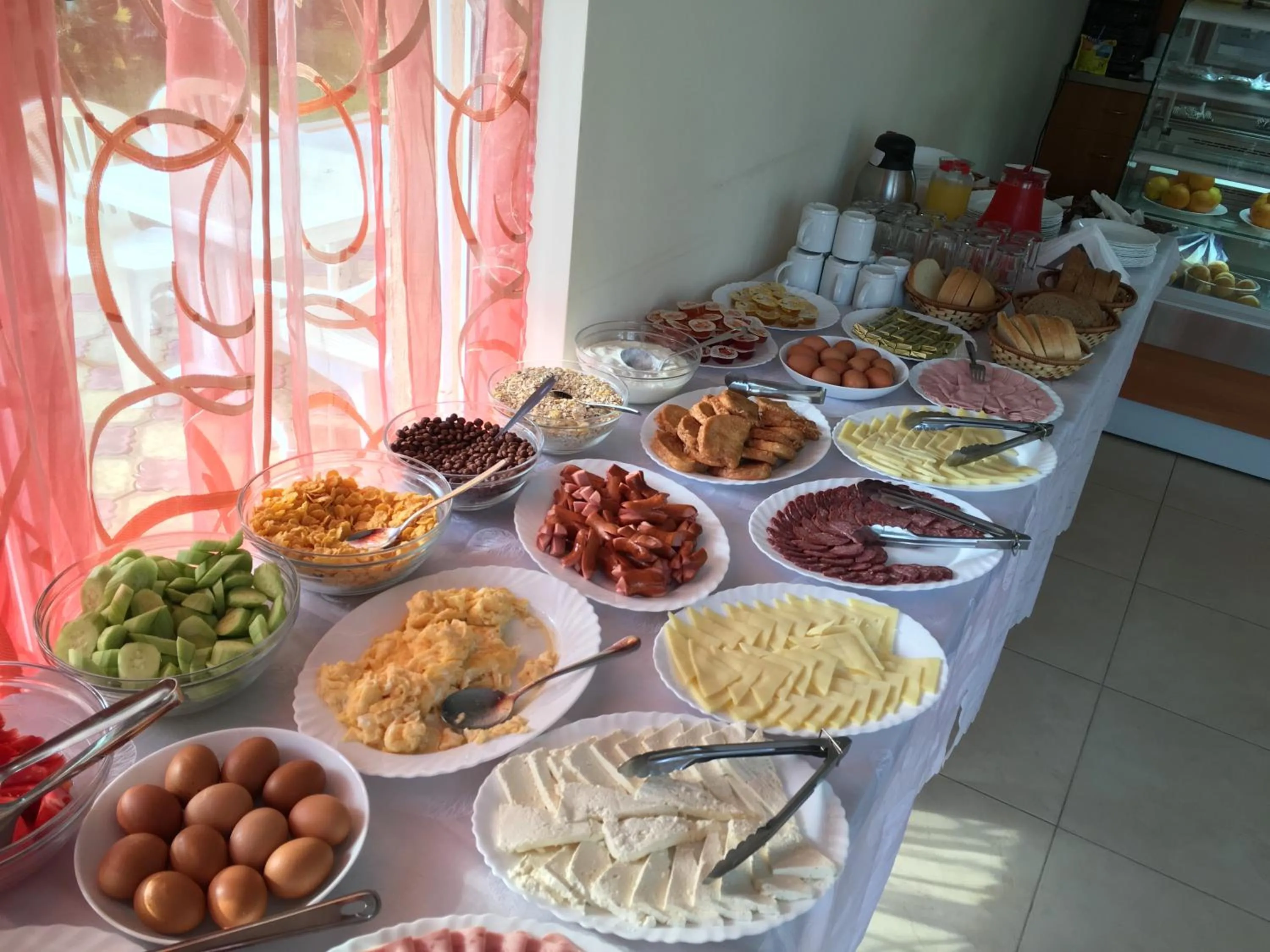 Breakfast in Beatris Family House