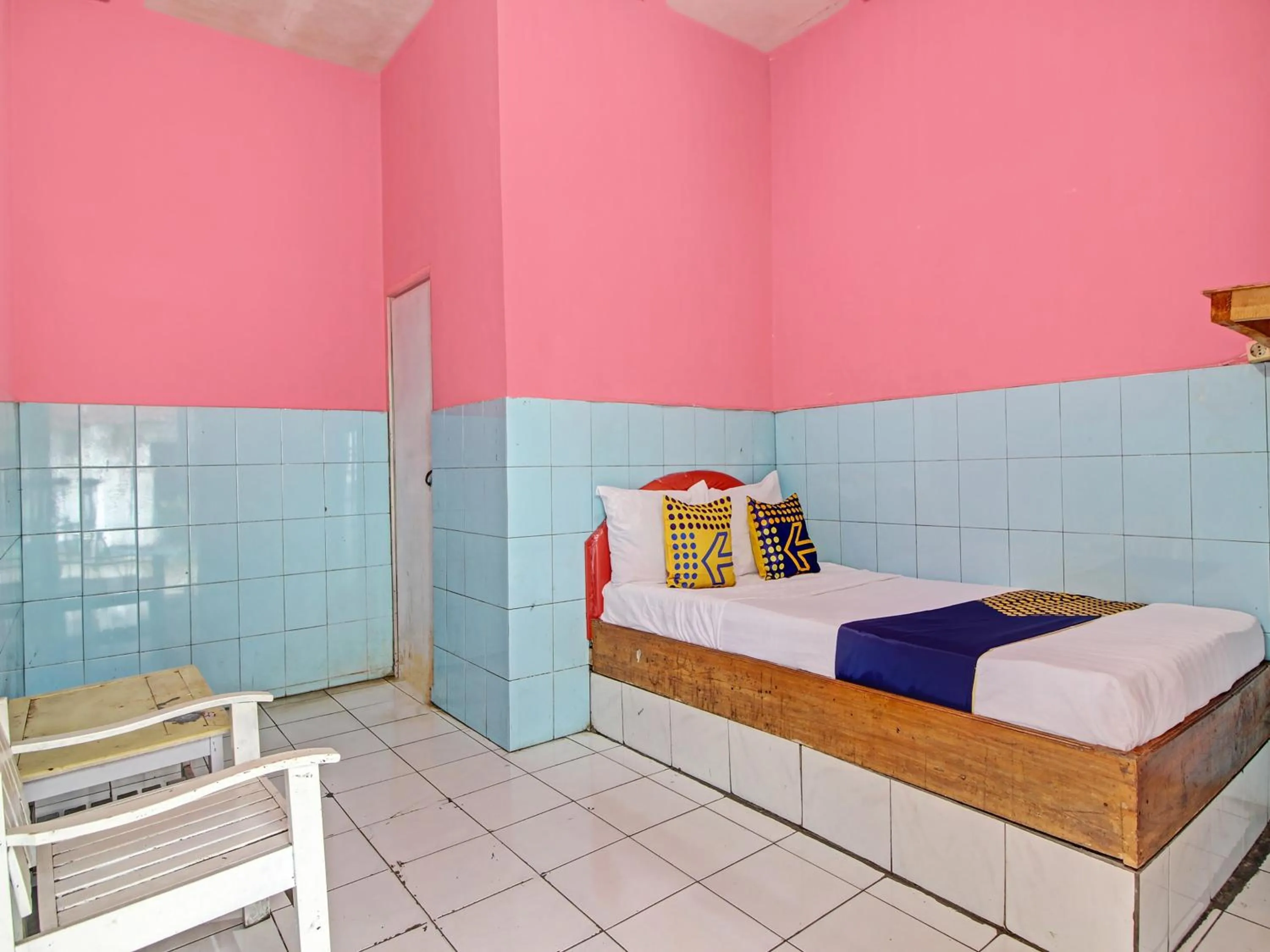 Bedroom, Bed in Hotel O 4 Saudara Hotel