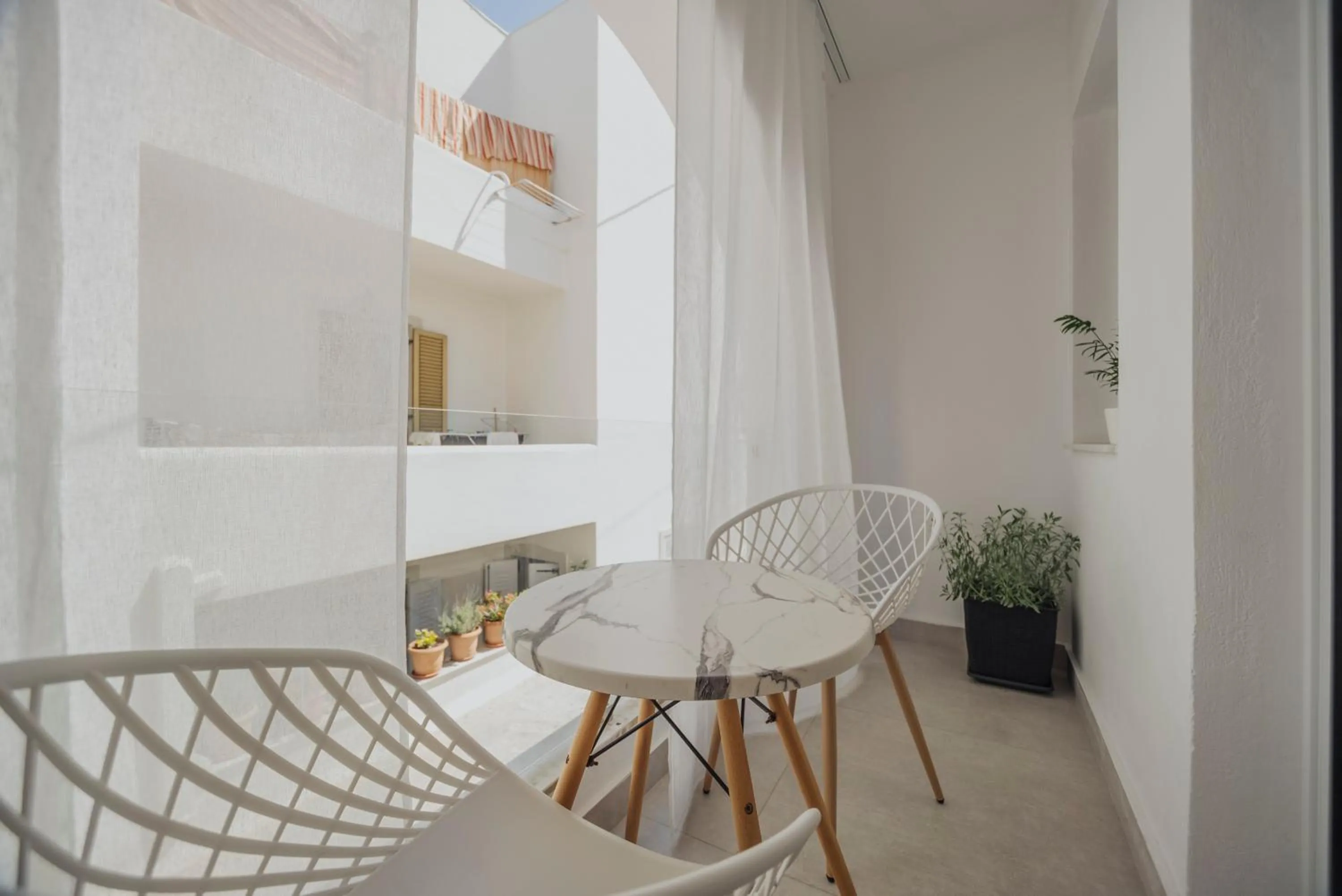 Day in Golden Bird's